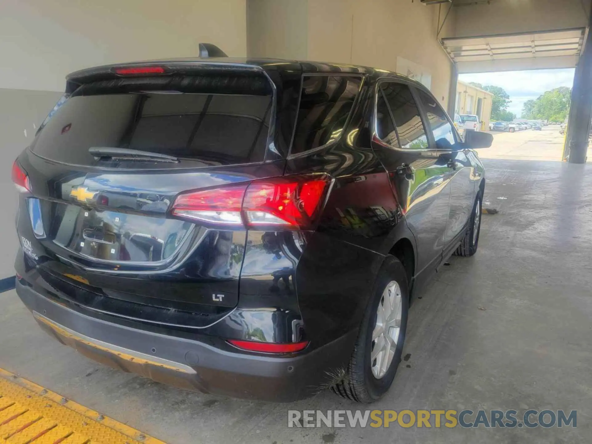 2 Photograph of a damaged car 3GNAXJEG9PL262454 CHEVROLET EQUINOX 2023
