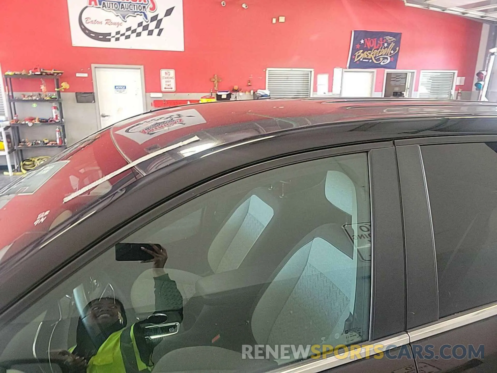 10 Photograph of a damaged car 3GNAXJEGXPL118072 CHEVROLET EQUINOX 2023