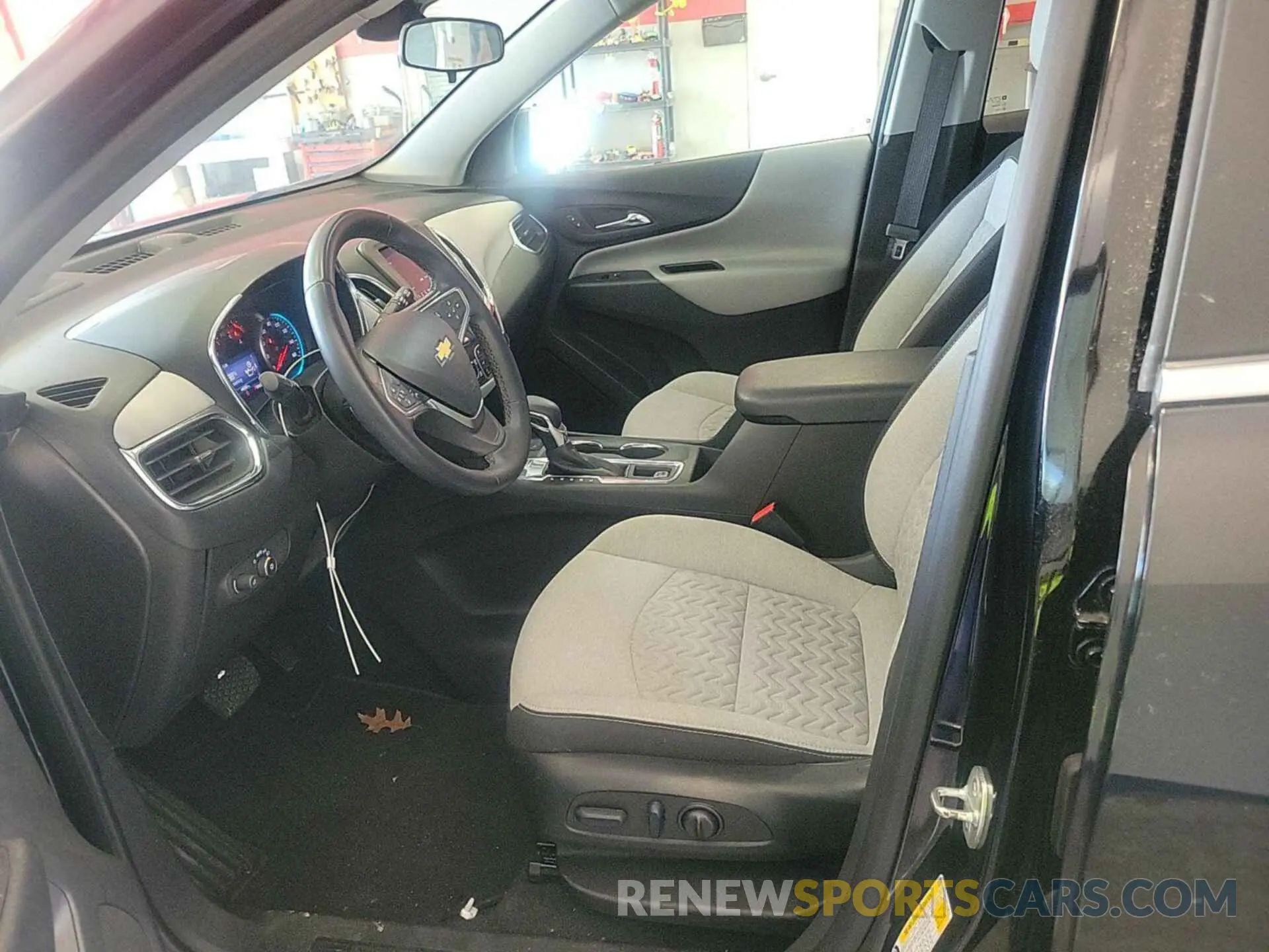 26 Photograph of a damaged car 3GNAXJEGXPL118072 CHEVROLET EQUINOX 2023