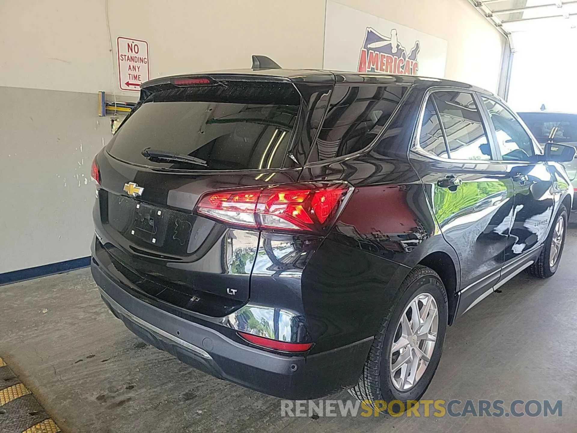 9 Photograph of a damaged car 3GNAXJEGXPL118072 CHEVROLET EQUINOX 2023
