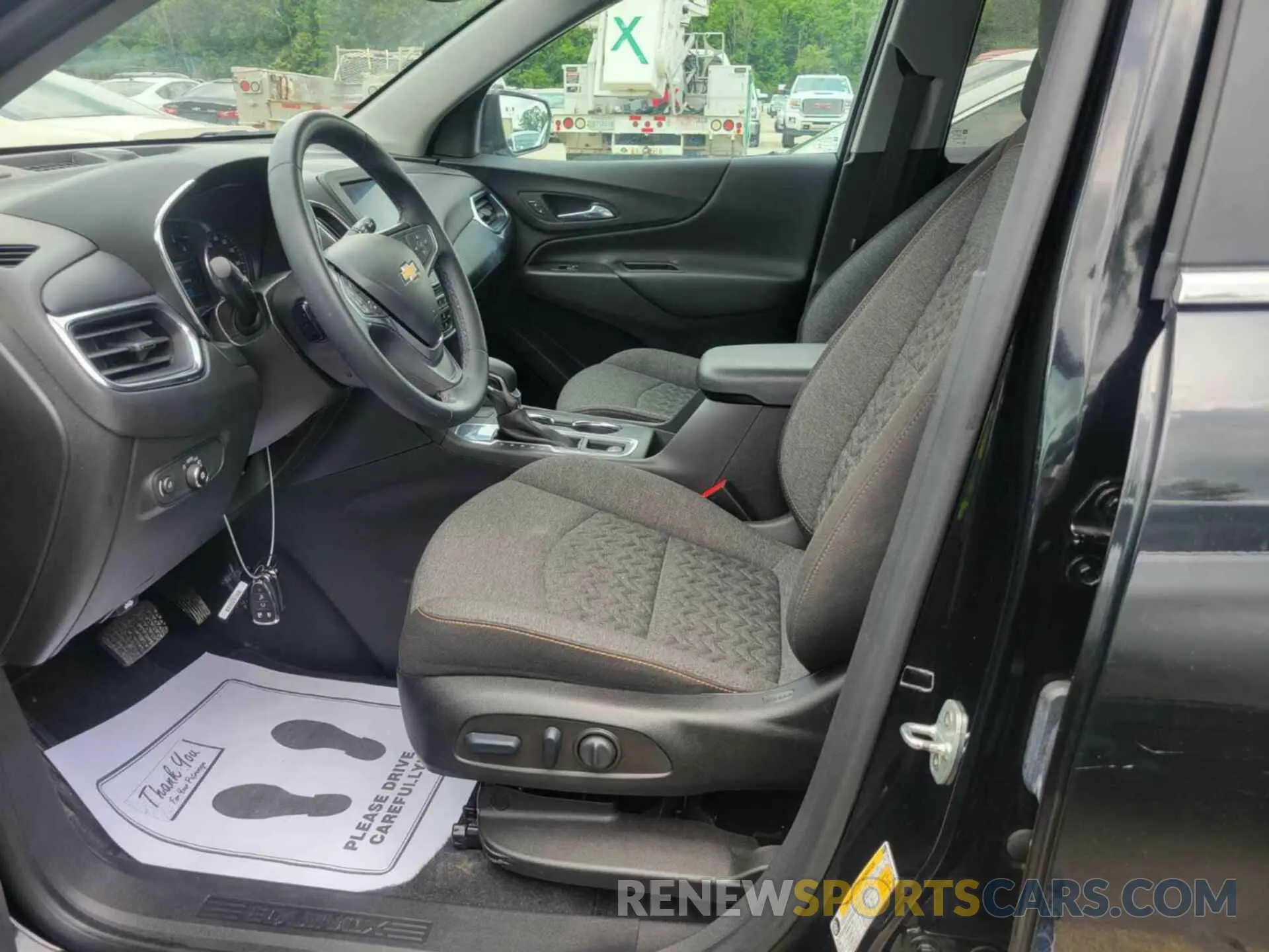 8 Photograph of a damaged car 3GNAXJEGXPL118086 CHEVROLET EQUINOX 2023