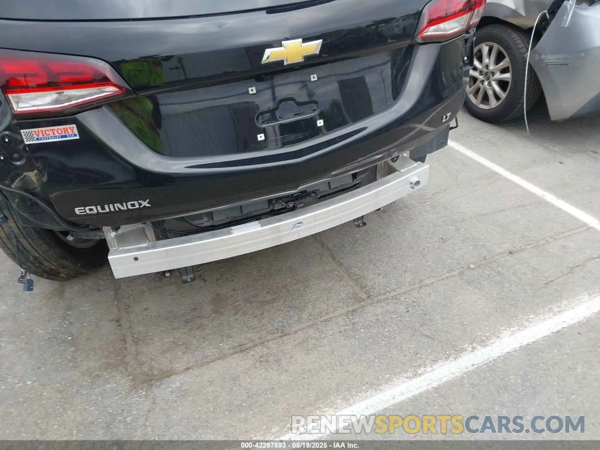 17 Photograph of a damaged car 3GNAXKEG0PL204271 CHEVROLET EQUINOX 2023