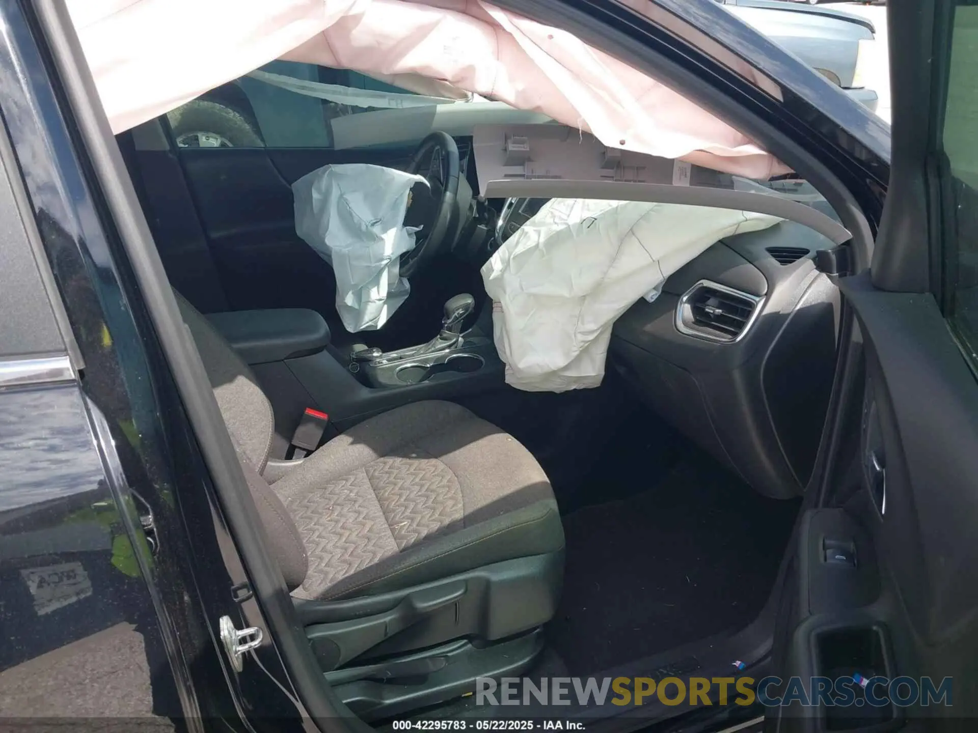 5 Photograph of a damaged car 3GNAXKEG0PL229719 CHEVROLET EQUINOX 2023