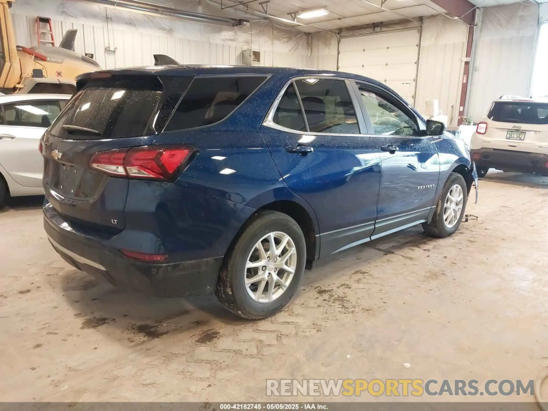 4 Photograph of a damaged car 3GNAXKEG0PS137130 CHEVROLET EQUINOX 2023
