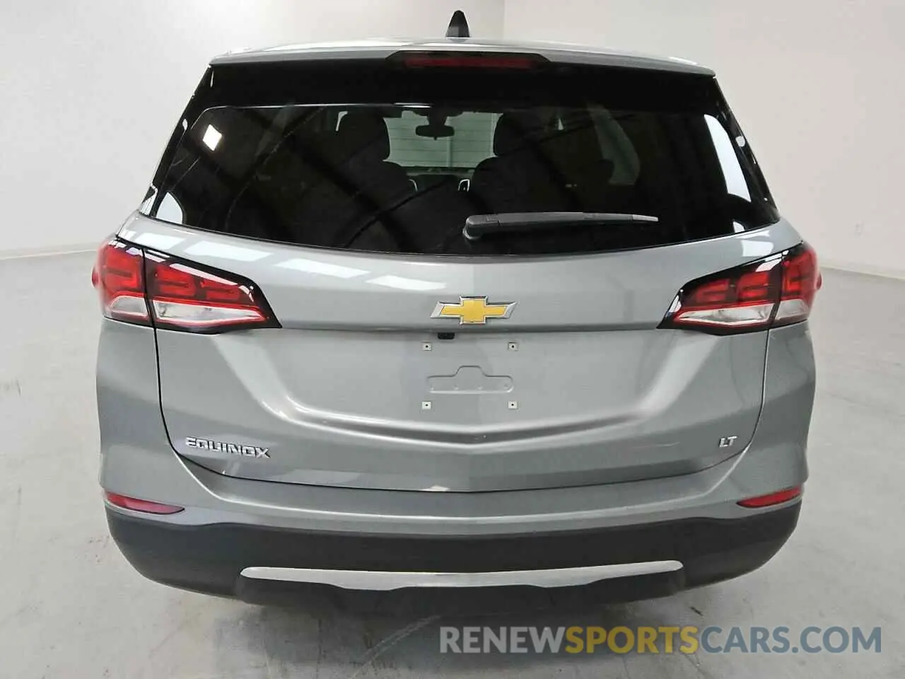 6 Photograph of a damaged car 3GNAXKEG0PS193813 CHEVROLET EQUINOX 2023