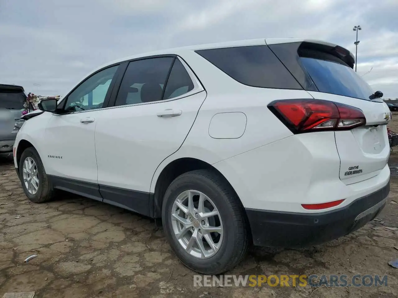 2 Photograph of a damaged car 3GNAXKEG1PL104762 CHEVROLET EQUINOX 2023