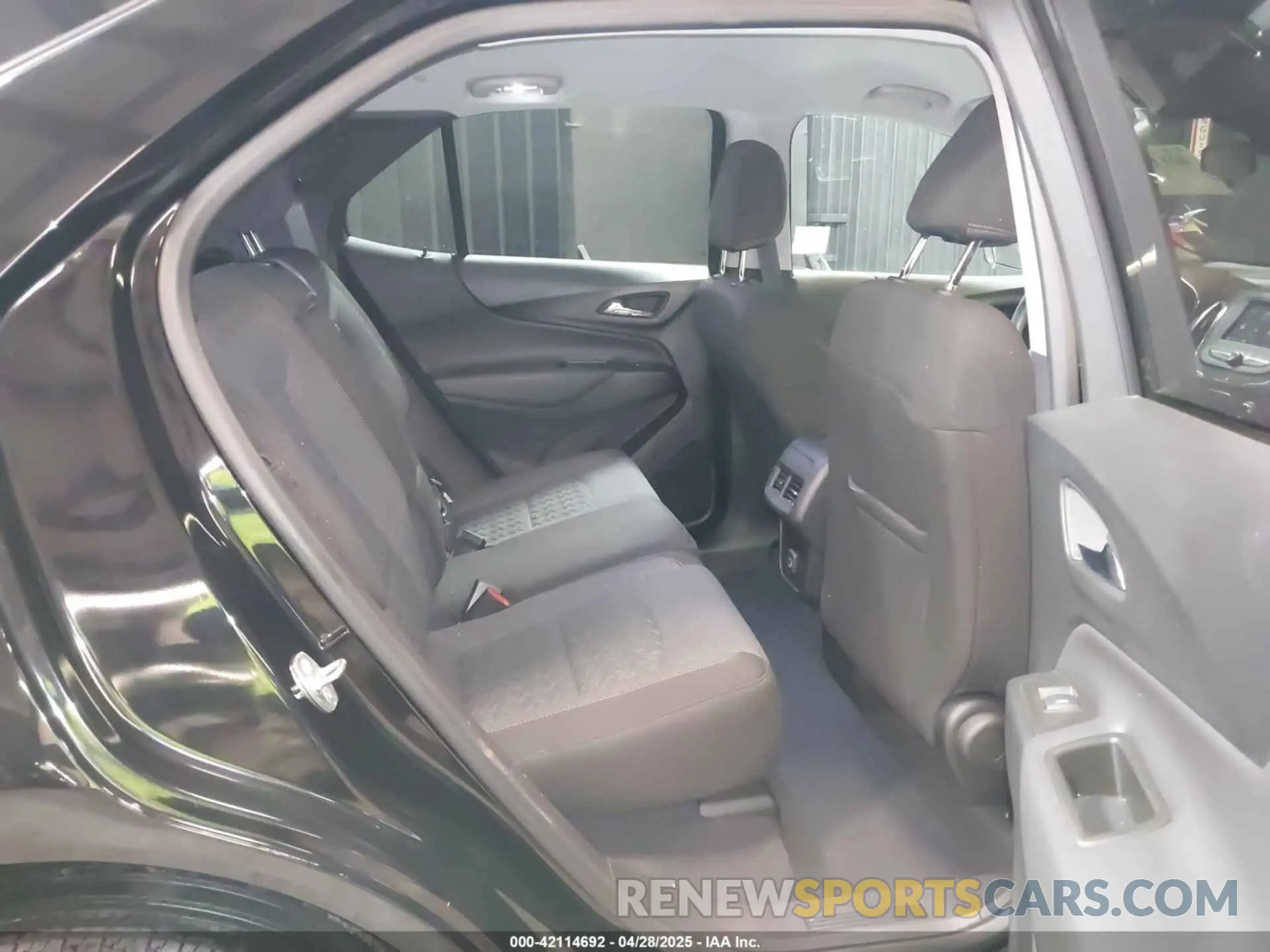 8 Photograph of a damaged car 3GNAXKEG1PL242463 CHEVROLET EQUINOX 2023