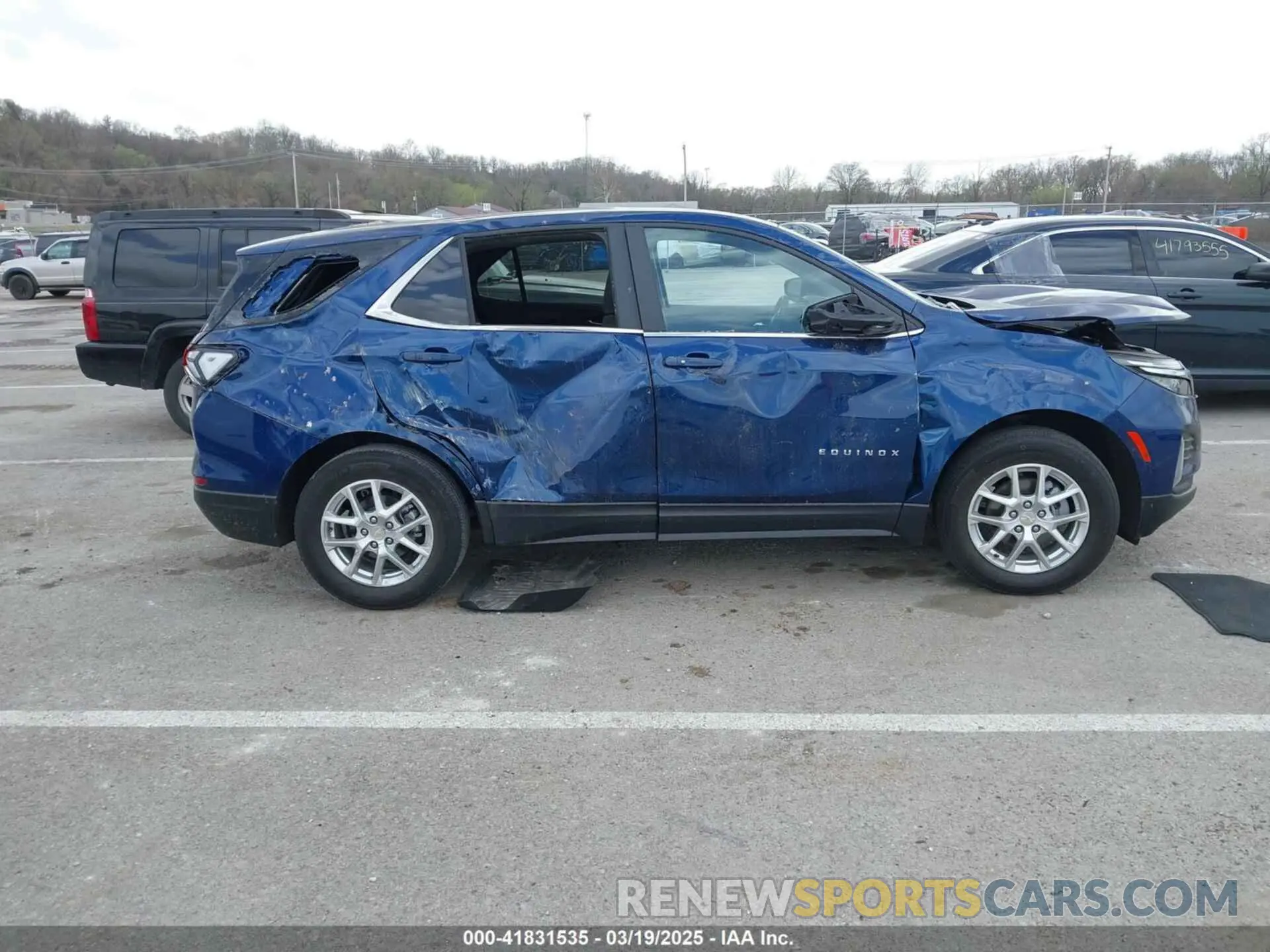 13 Photograph of a damaged car 3GNAXKEG1PS120109 CHEVROLET EQUINOX 2023
