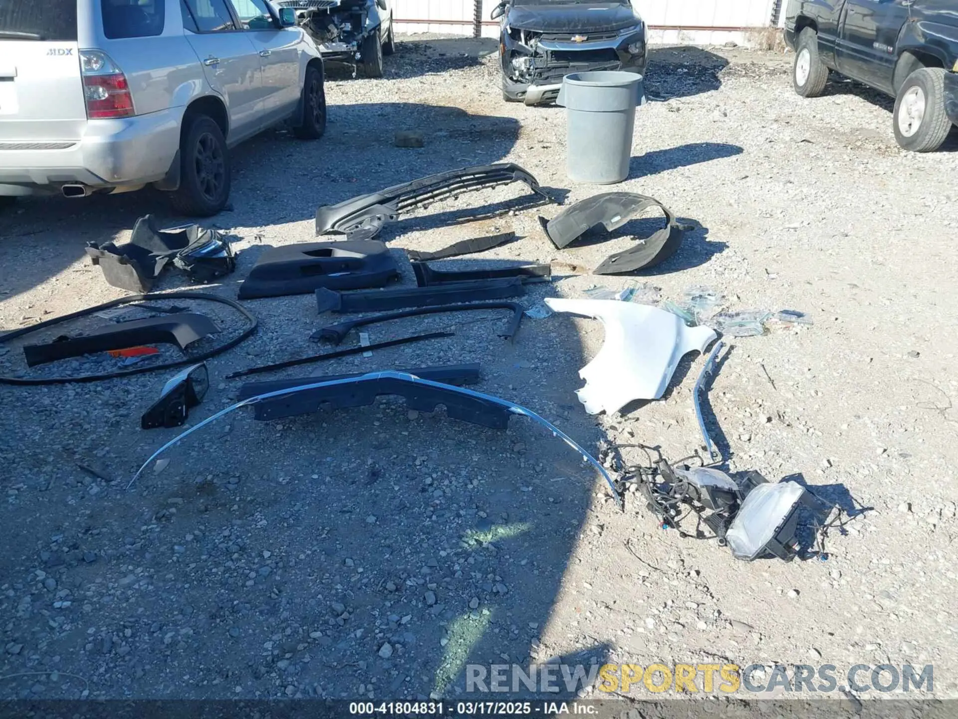 18 Photograph of a damaged car 3GNAXKEG2PL118556 CHEVROLET EQUINOX 2023