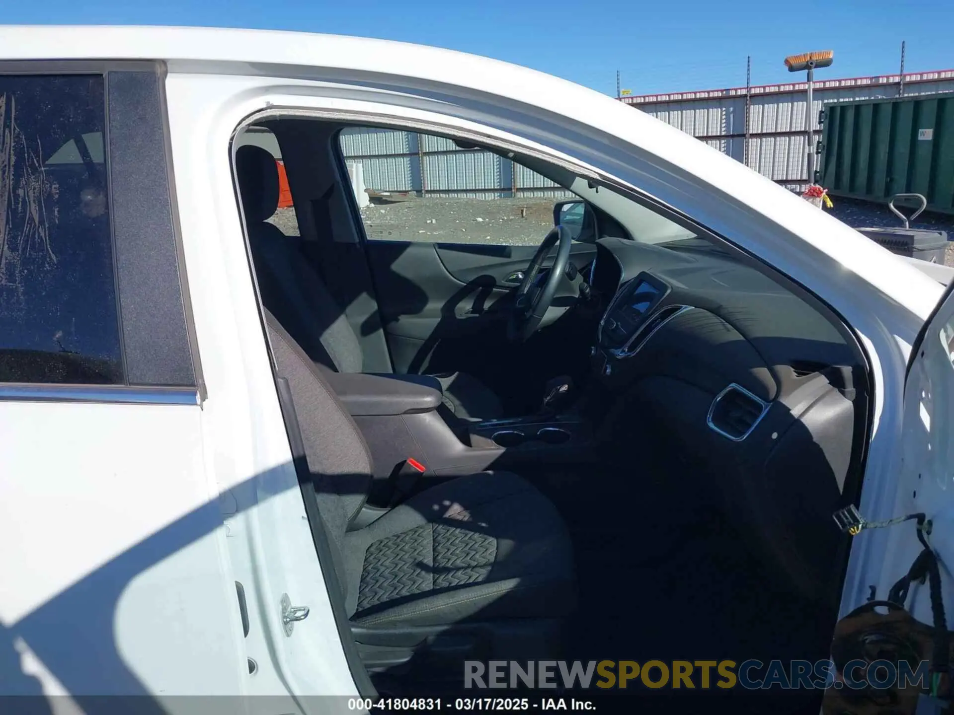 5 Photograph of a damaged car 3GNAXKEG2PL118556 CHEVROLET EQUINOX 2023