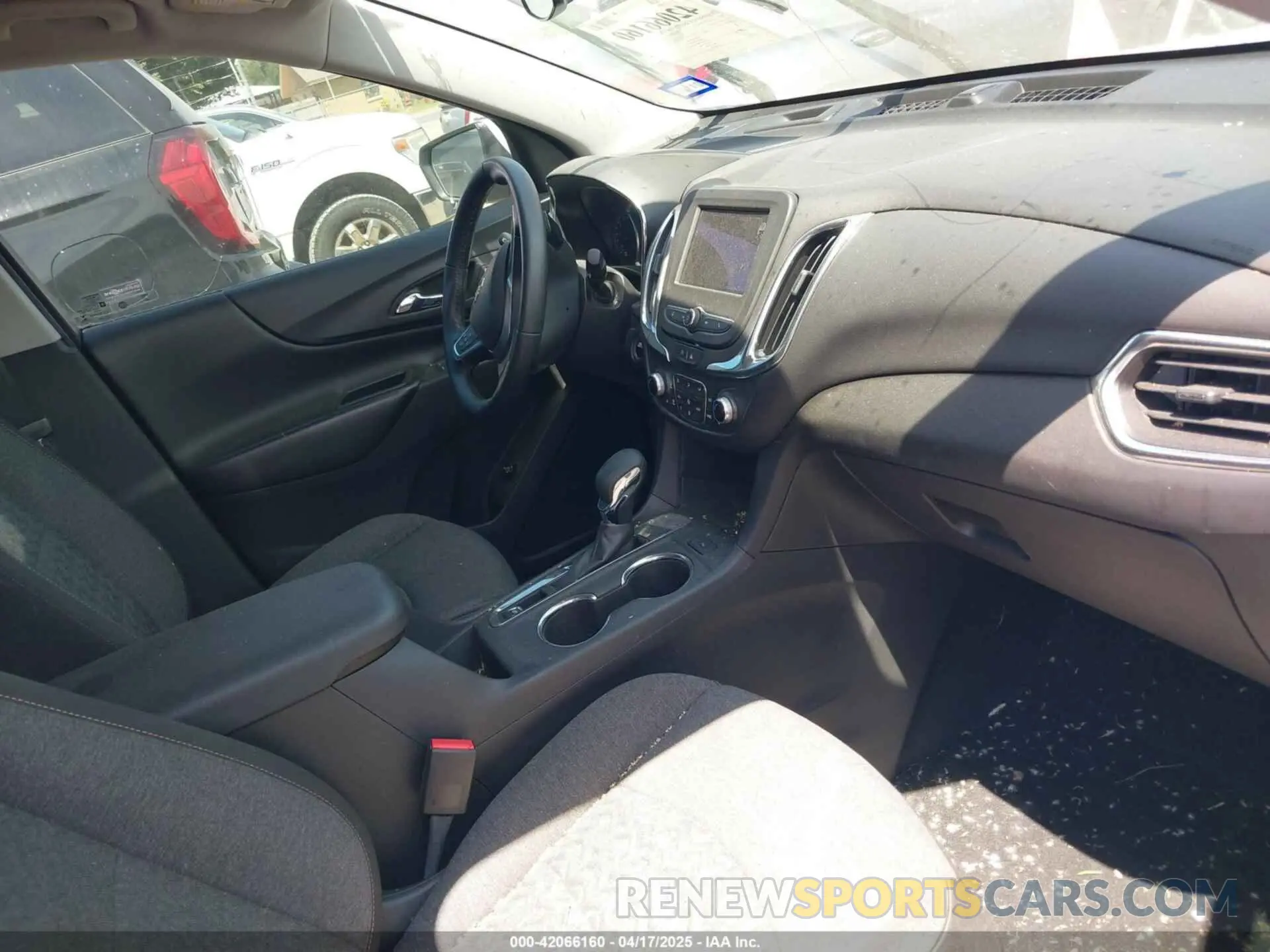 5 Photograph of a damaged car 3GNAXKEG2PS134178 CHEVROLET EQUINOX 2023
