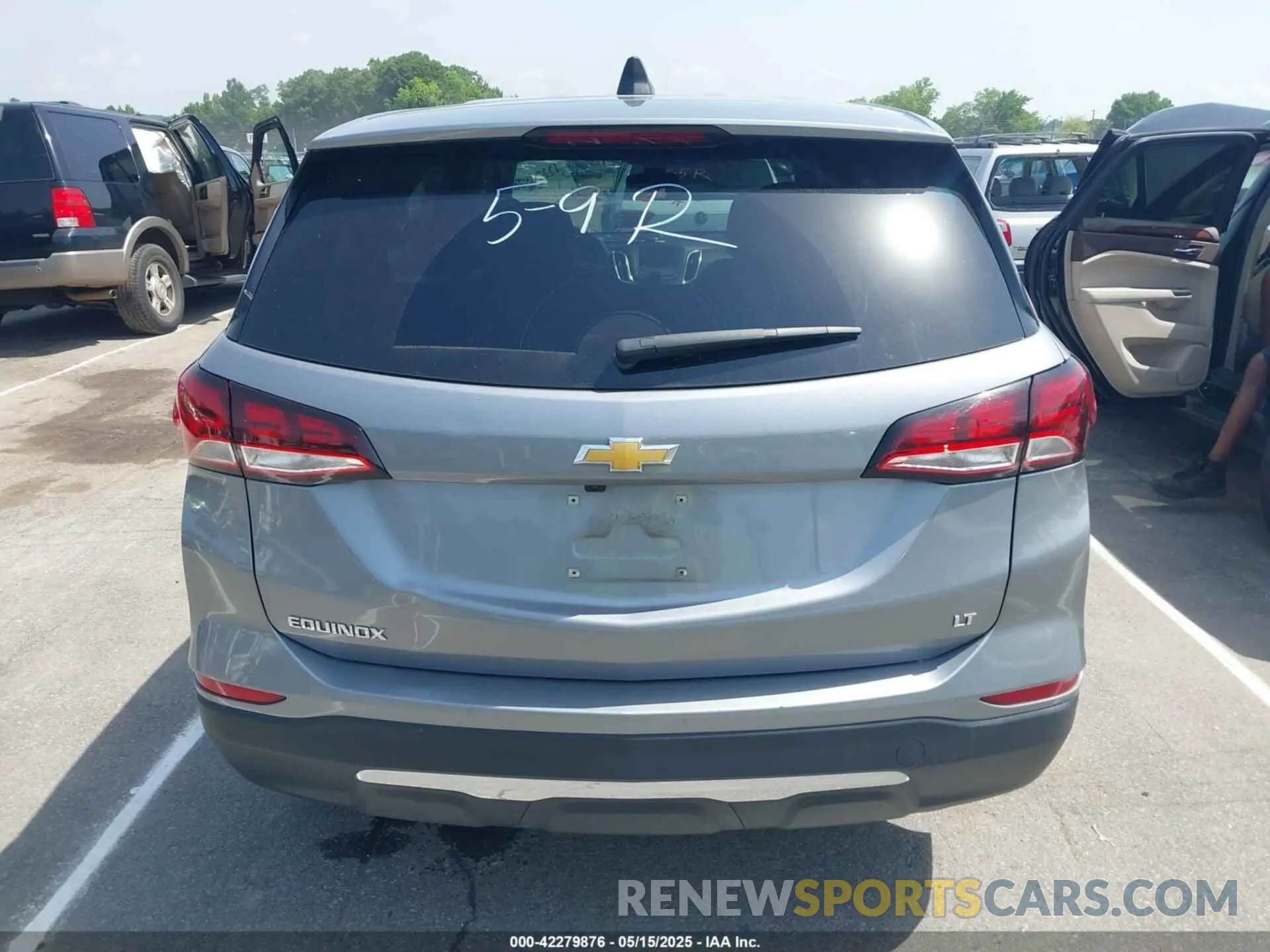 16 Photograph of a damaged car 3GNAXKEG3PL254288 CHEVROLET EQUINOX 2023