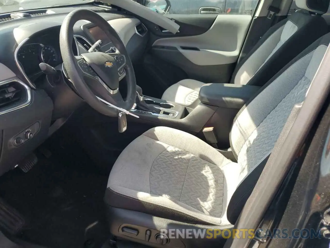 7 Photograph of a damaged car 3GNAXKEG3PL266411 CHEVROLET EQUINOX 2023