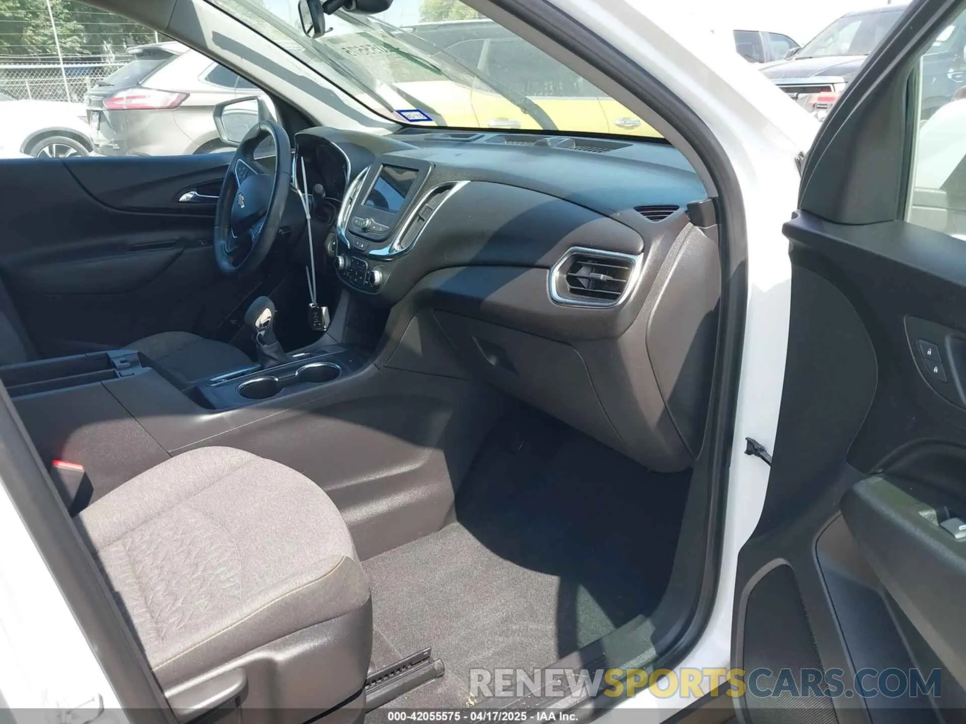 5 Photograph of a damaged car 3GNAXKEG3PS124856 CHEVROLET EQUINOX 2023