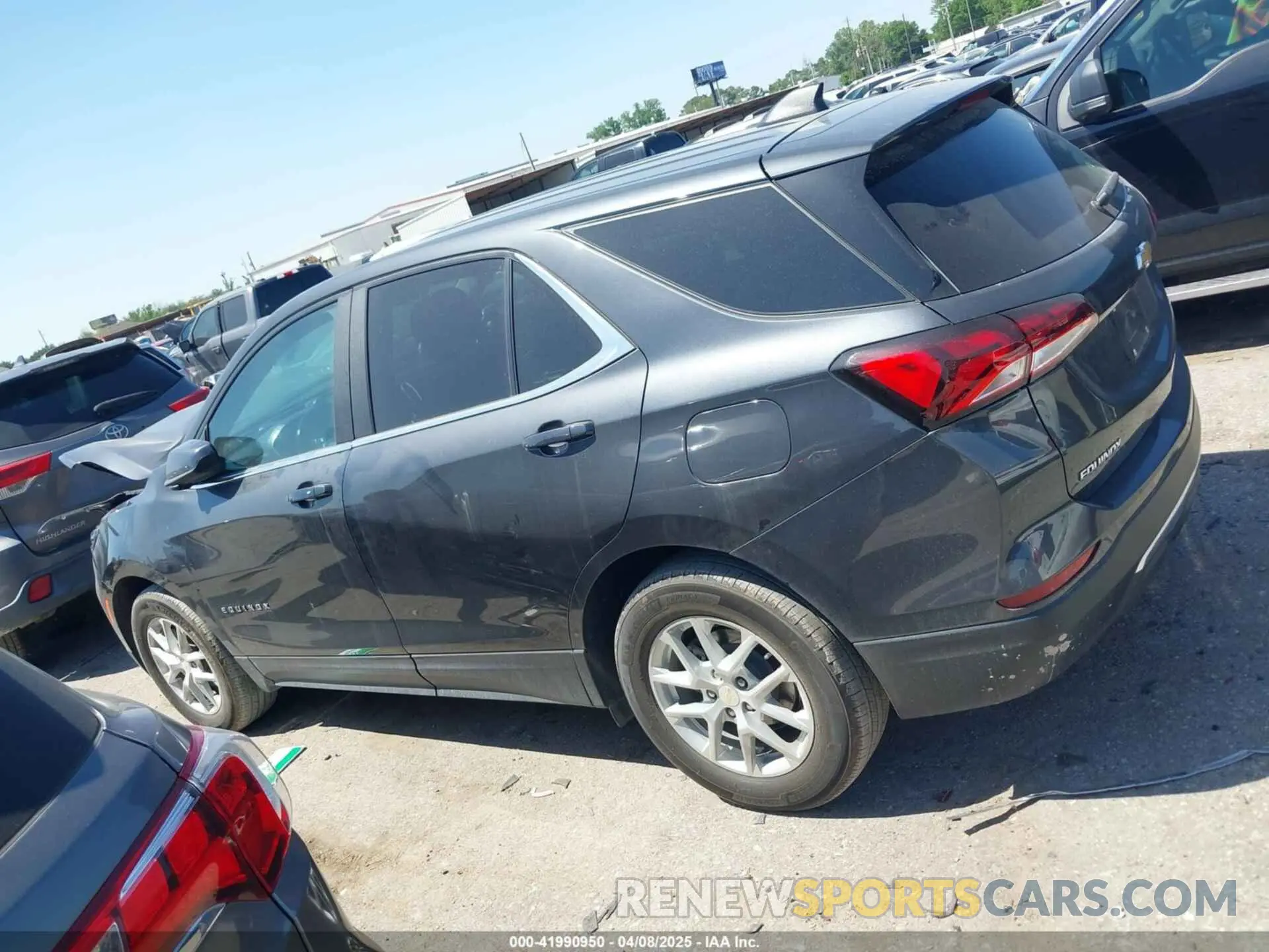 14 Photograph of a damaged car 3GNAXKEG4PS167439 CHEVROLET EQUINOX 2023