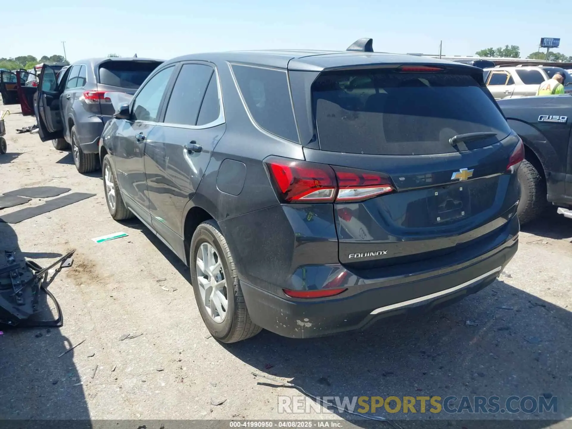 3 Photograph of a damaged car 3GNAXKEG4PS167439 CHEVROLET EQUINOX 2023