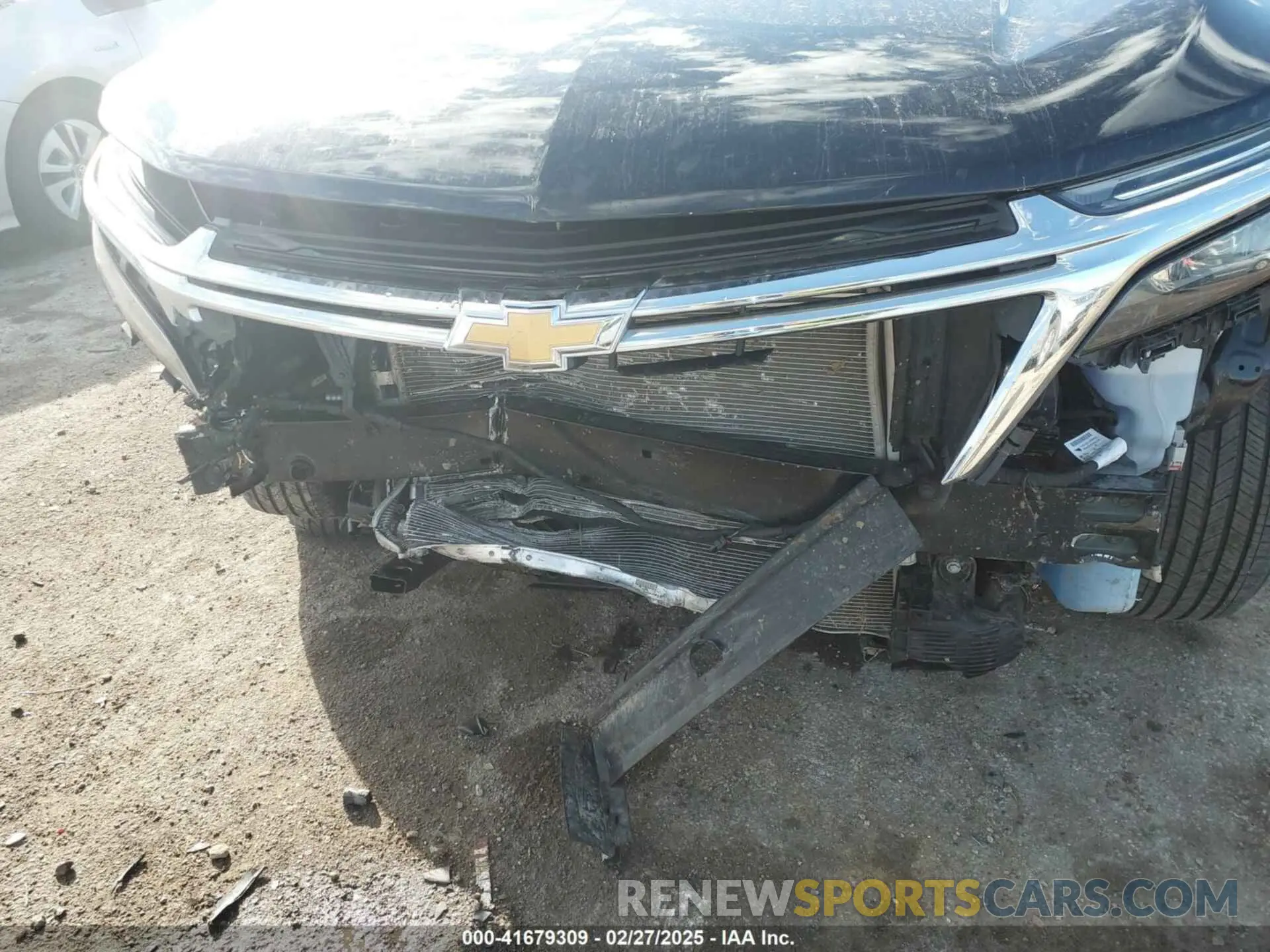 17 Photograph of a damaged car 3GNAXKEG5PL169338 CHEVROLET EQUINOX 2023