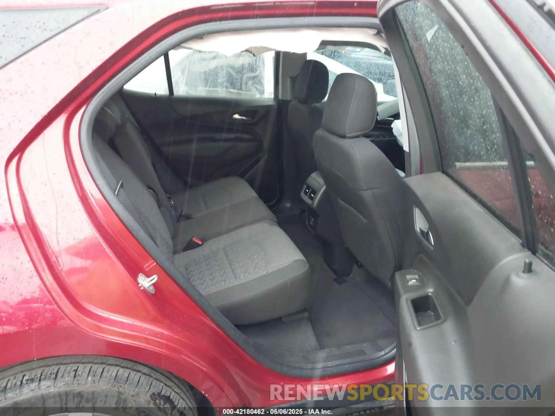 8 Photograph of a damaged car 3GNAXKEG5PL255572 CHEVROLET EQUINOX 2023
