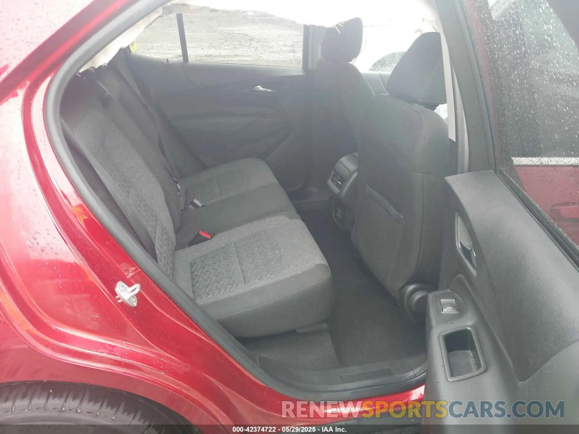 8 Photograph of a damaged car 3GNAXKEG6PL108693 CHEVROLET EQUINOX 2023