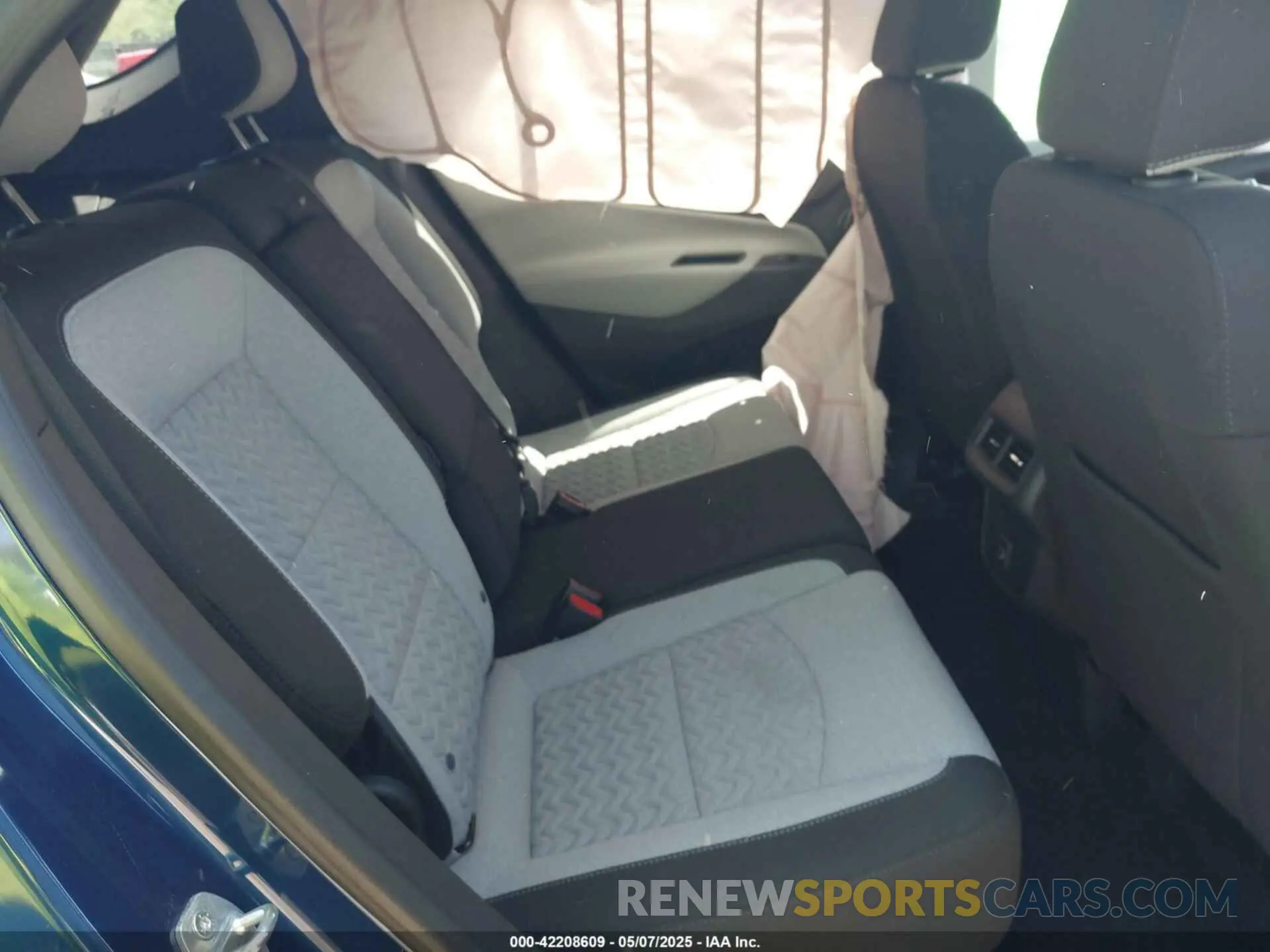 8 Photograph of a damaged car 3GNAXKEG7PL197318 CHEVROLET EQUINOX 2023