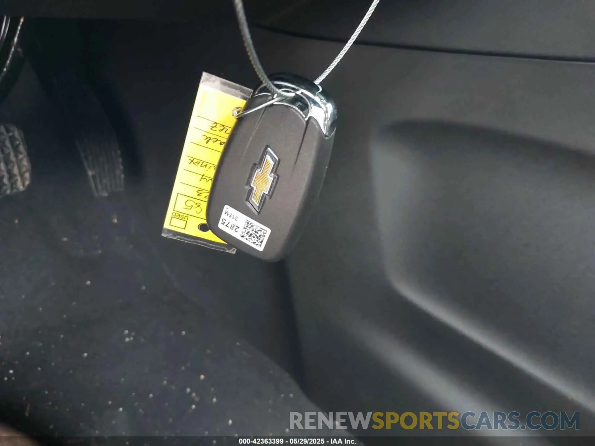 11 Photograph of a damaged car 3GNAXKEG8PL234974 CHEVROLET EQUINOX 2023