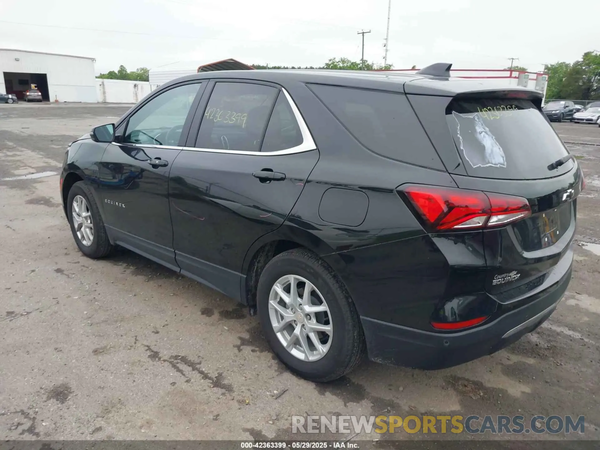 3 Photograph of a damaged car 3GNAXKEG8PL234974 CHEVROLET EQUINOX 2023