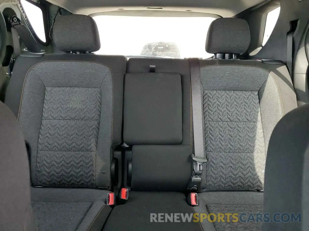 10 Photograph of a damaged car 3GNAXKEG8PS157237 CHEVROLET EQUINOX 2023