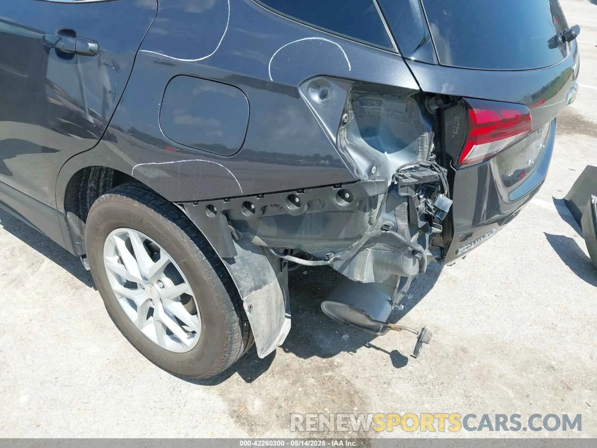 18 Photograph of a damaged car 3GNAXKEG9PS108693 CHEVROLET EQUINOX 2023
