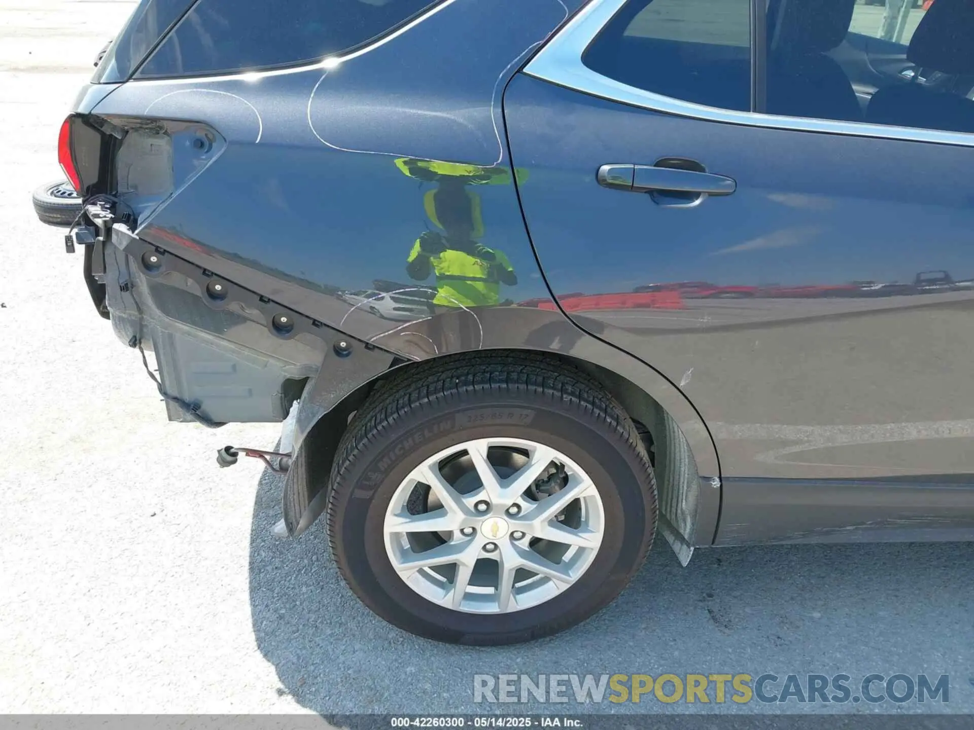 19 Photograph of a damaged car 3GNAXKEG9PS108693 CHEVROLET EQUINOX 2023