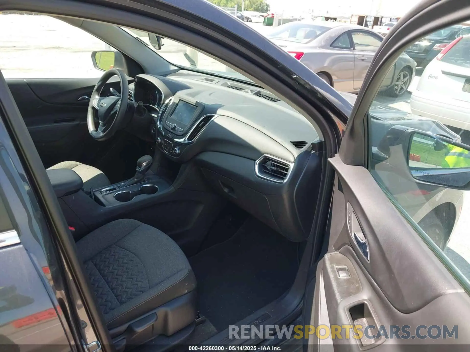 5 Photograph of a damaged car 3GNAXKEG9PS108693 CHEVROLET EQUINOX 2023