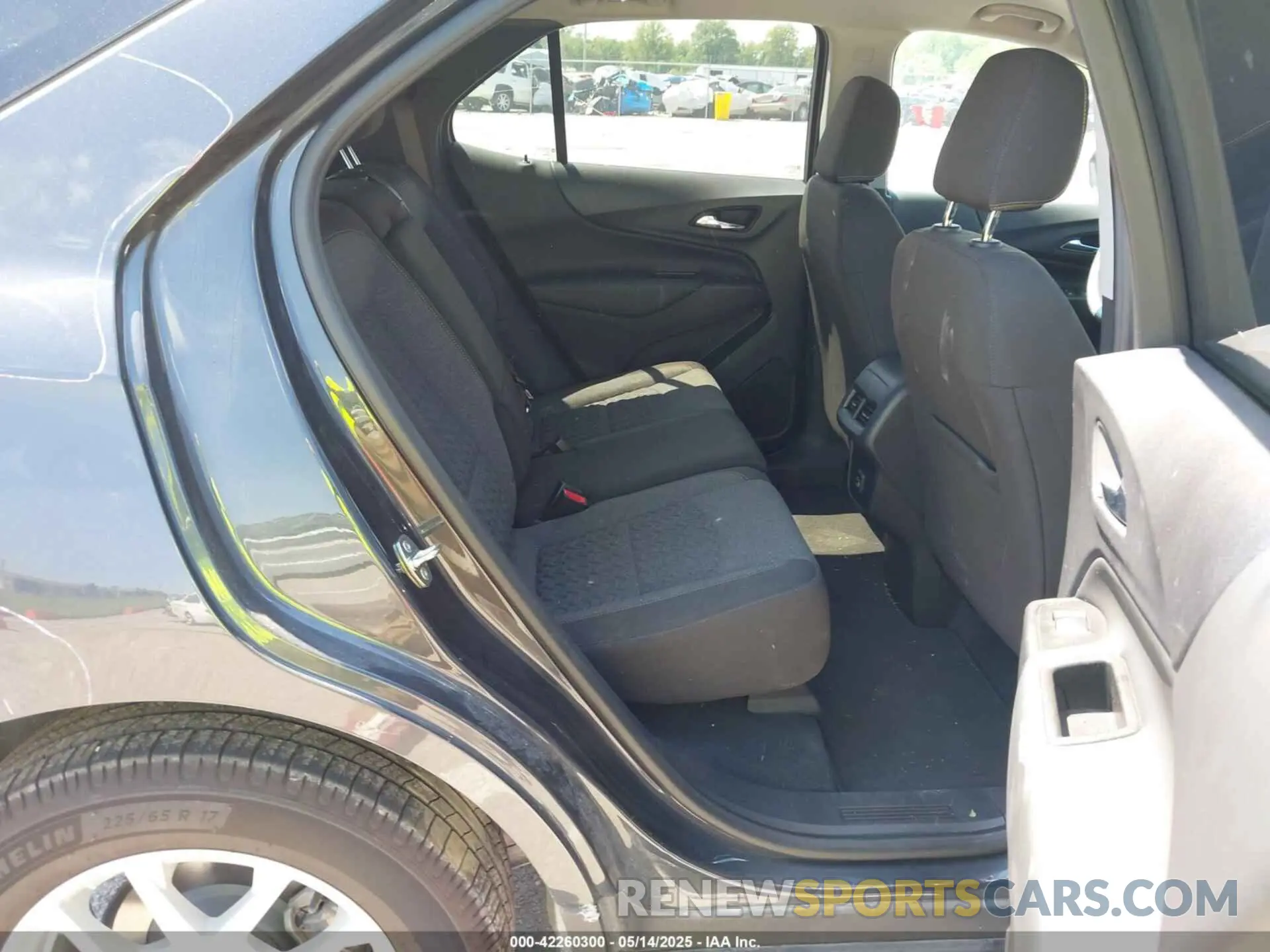8 Photograph of a damaged car 3GNAXKEG9PS108693 CHEVROLET EQUINOX 2023