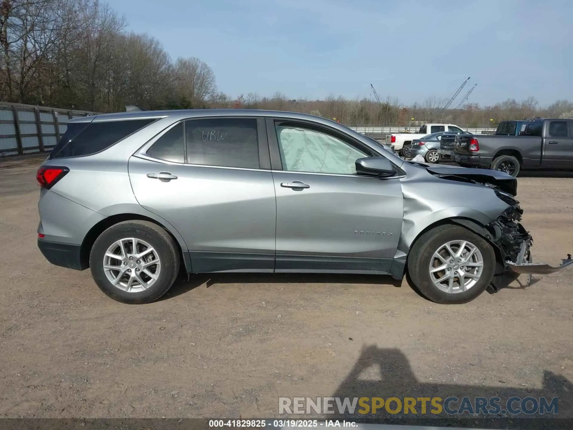 13 Photograph of a damaged car 3GNAXKEG9PS176041 CHEVROLET EQUINOX 2023