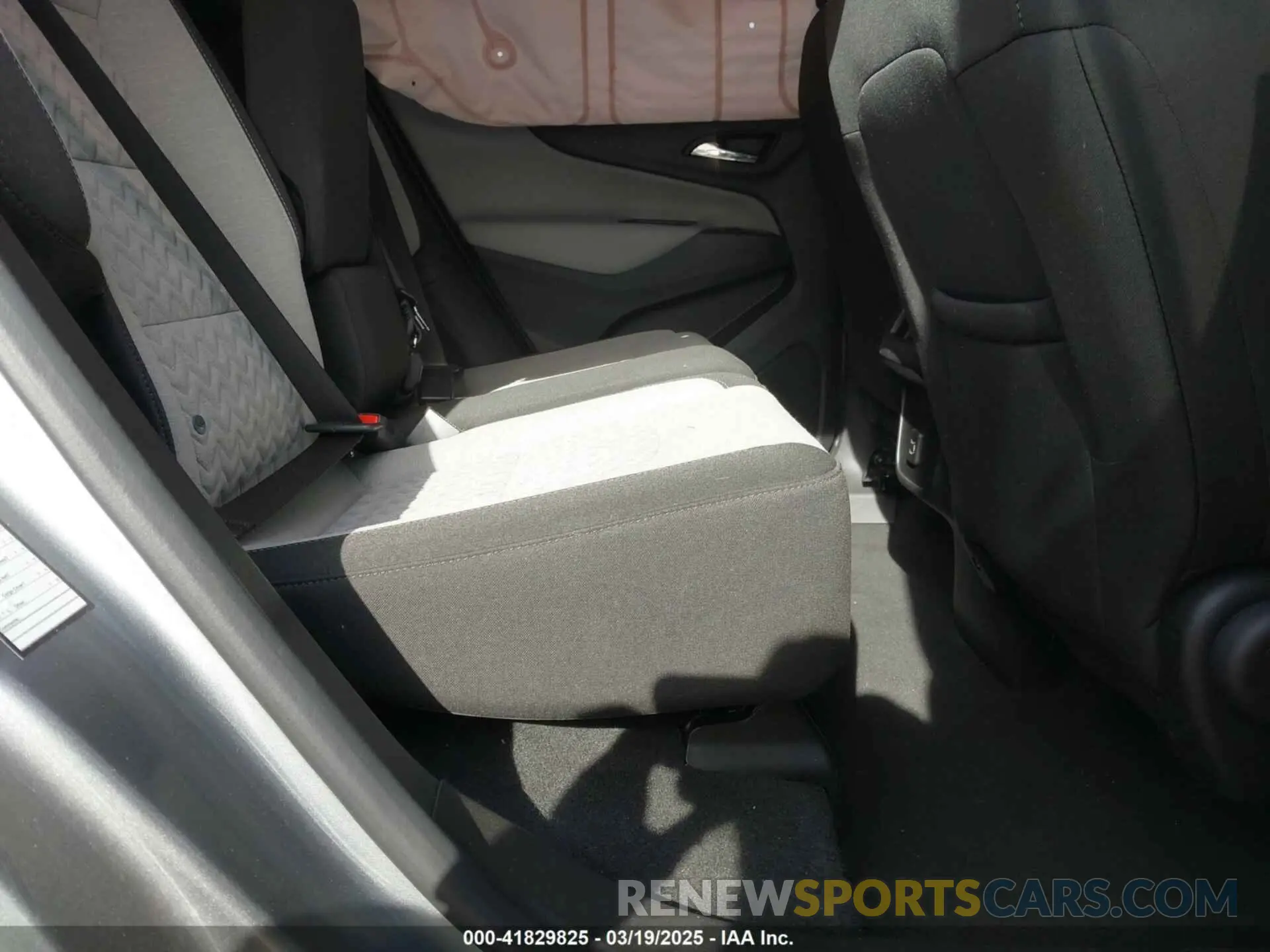 8 Photograph of a damaged car 3GNAXKEG9PS176041 CHEVROLET EQUINOX 2023