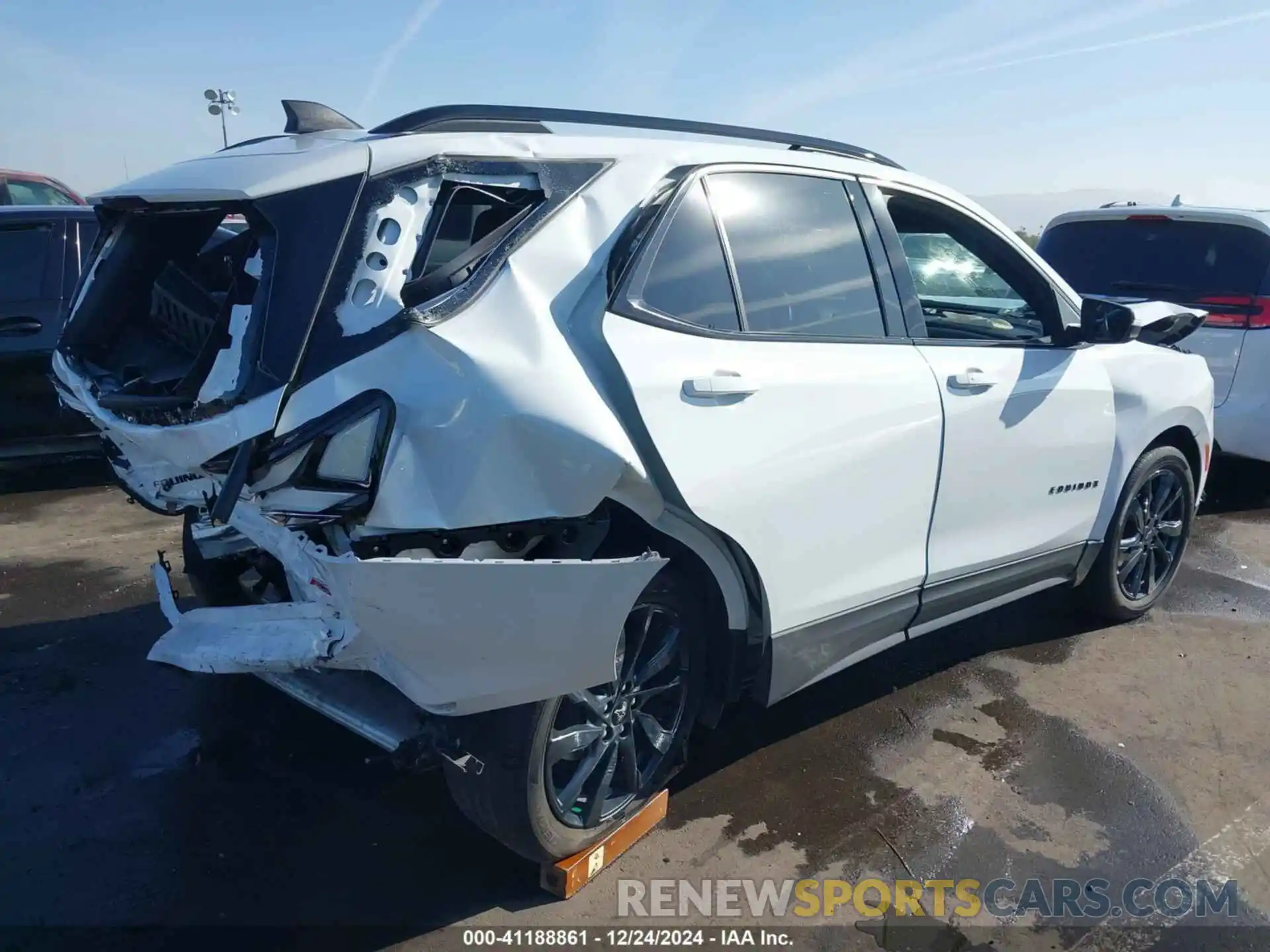 4 Photograph of a damaged car 3GNAXMEG0PS137169 CHEVROLET EQUINOX 2023