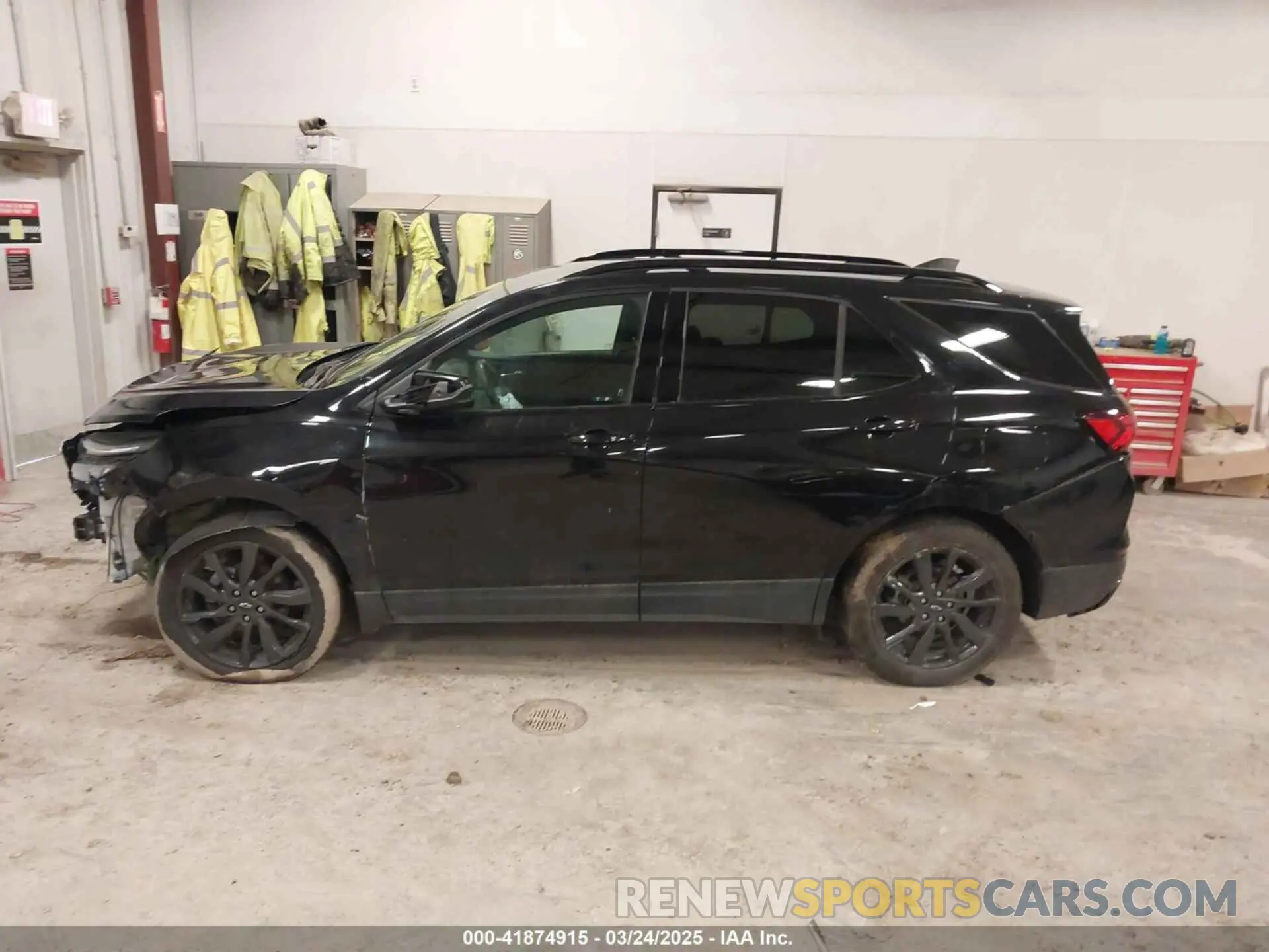 14 Photograph of a damaged car 3GNAXMEG1PL236903 CHEVROLET EQUINOX 2023