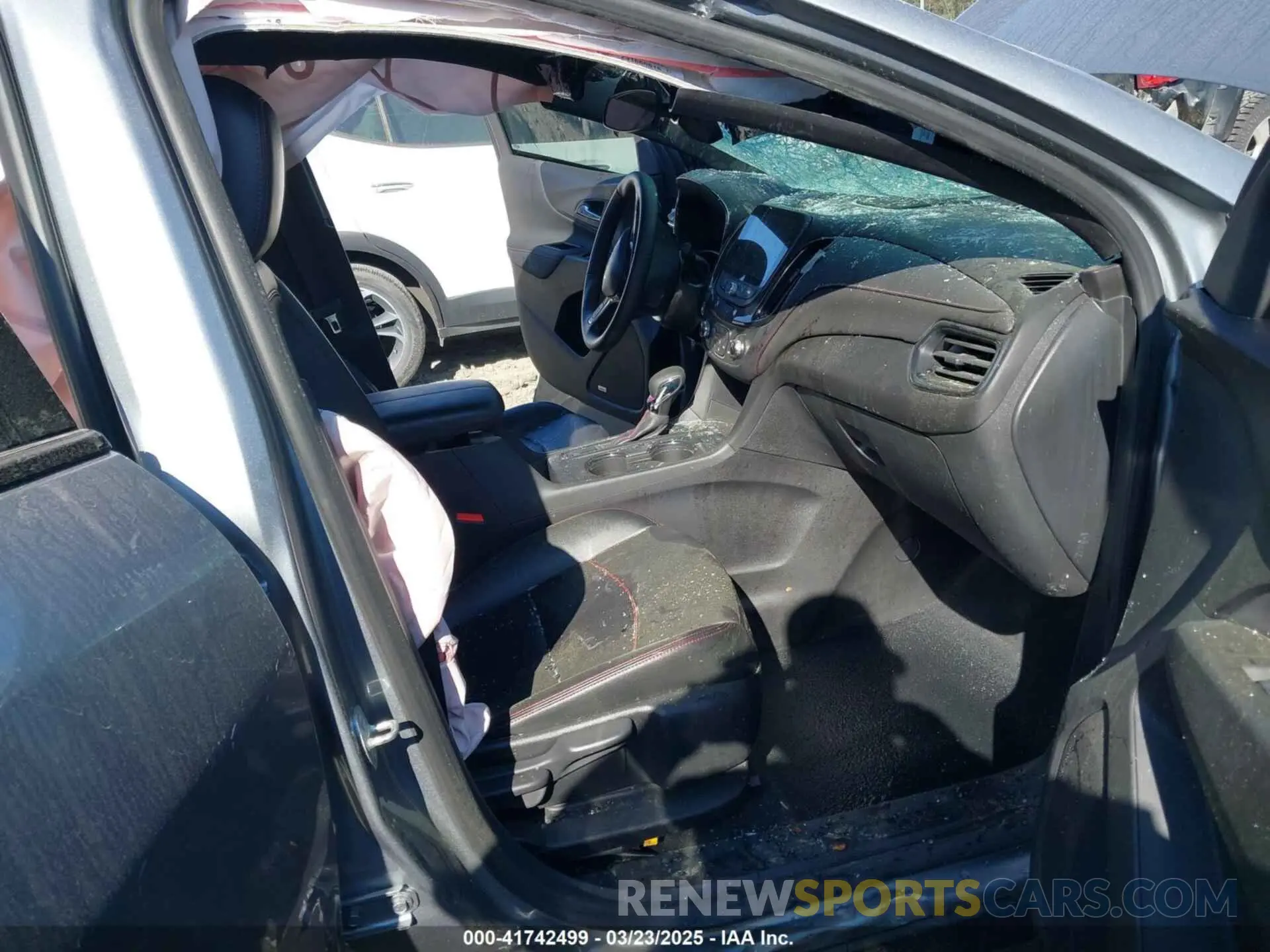 5 Photograph of a damaged car 3GNAXMEG9PL149329 CHEVROLET EQUINOX 2023