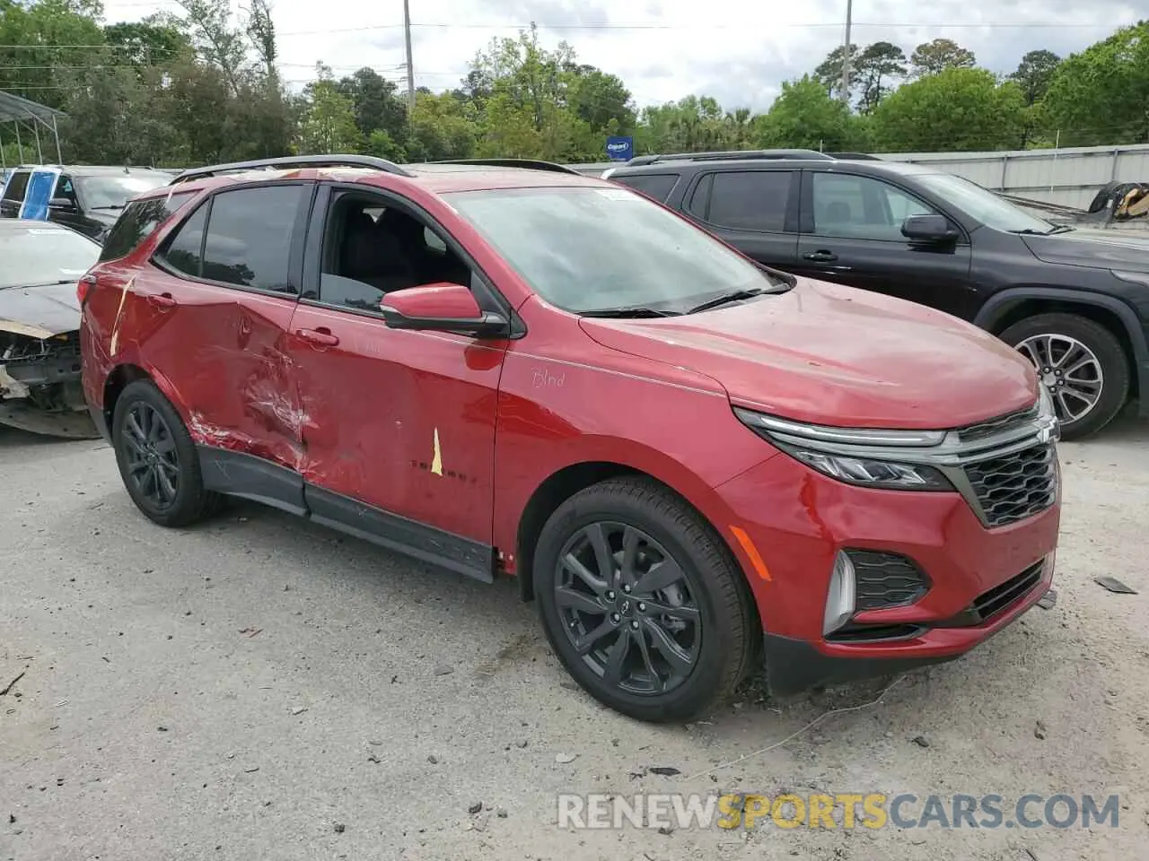 4 Photograph of a damaged car 3GNAXMEGXPL226645 CHEVROLET EQUINOX 2023