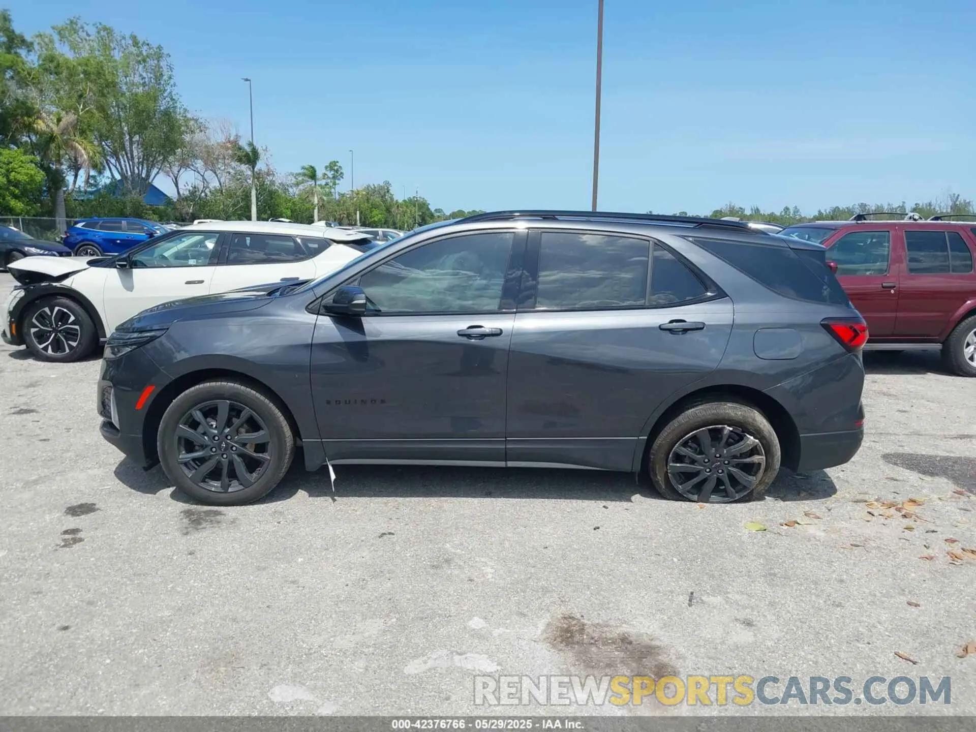 15 Photograph of a damaged car 3GNAXMEGXPS162984 CHEVROLET EQUINOX 2023