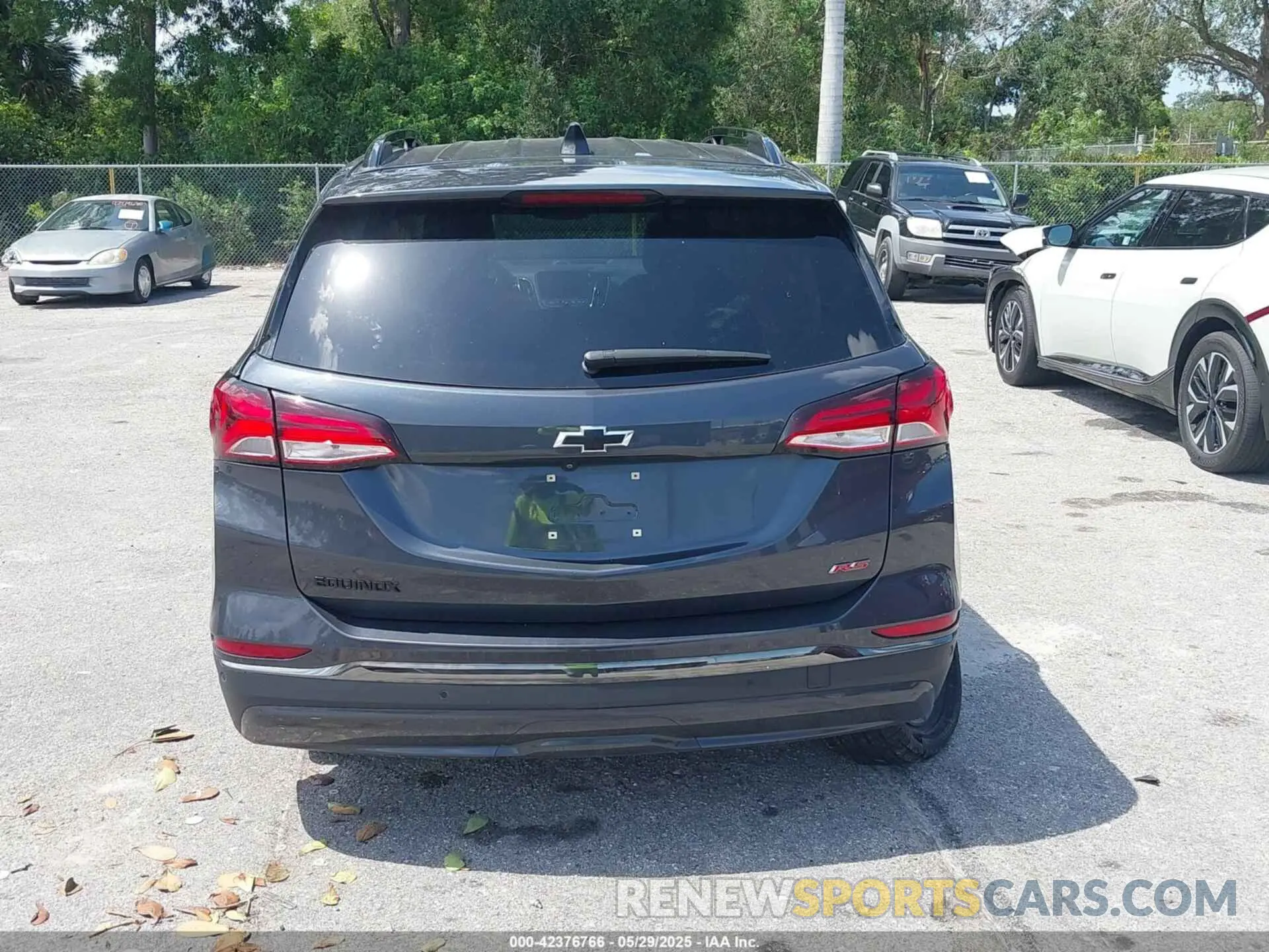 17 Photograph of a damaged car 3GNAXMEGXPS162984 CHEVROLET EQUINOX 2023