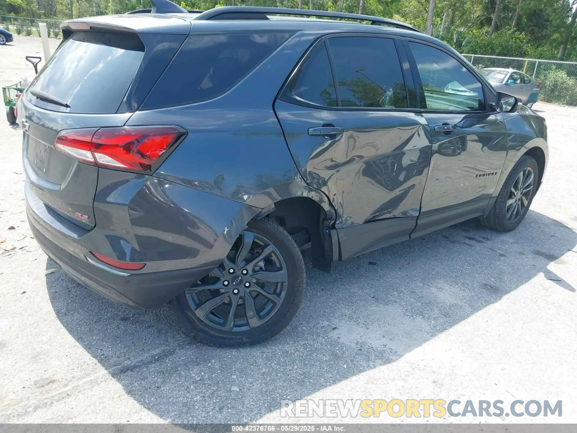 6 Photograph of a damaged car 3GNAXMEGXPS162984 CHEVROLET EQUINOX 2023