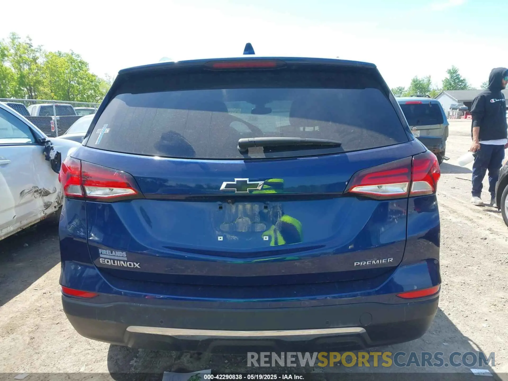 17 Photograph of a damaged car 3GNAXNEG1PL181195 CHEVROLET EQUINOX 2023