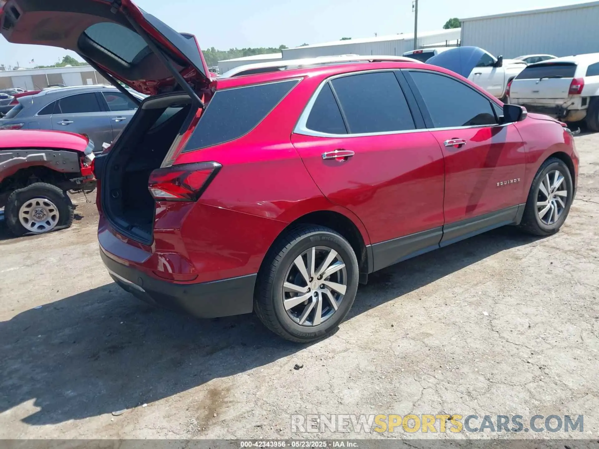 4 Photograph of a damaged car 3GNAXNEG5PL138947 CHEVROLET EQUINOX 2023