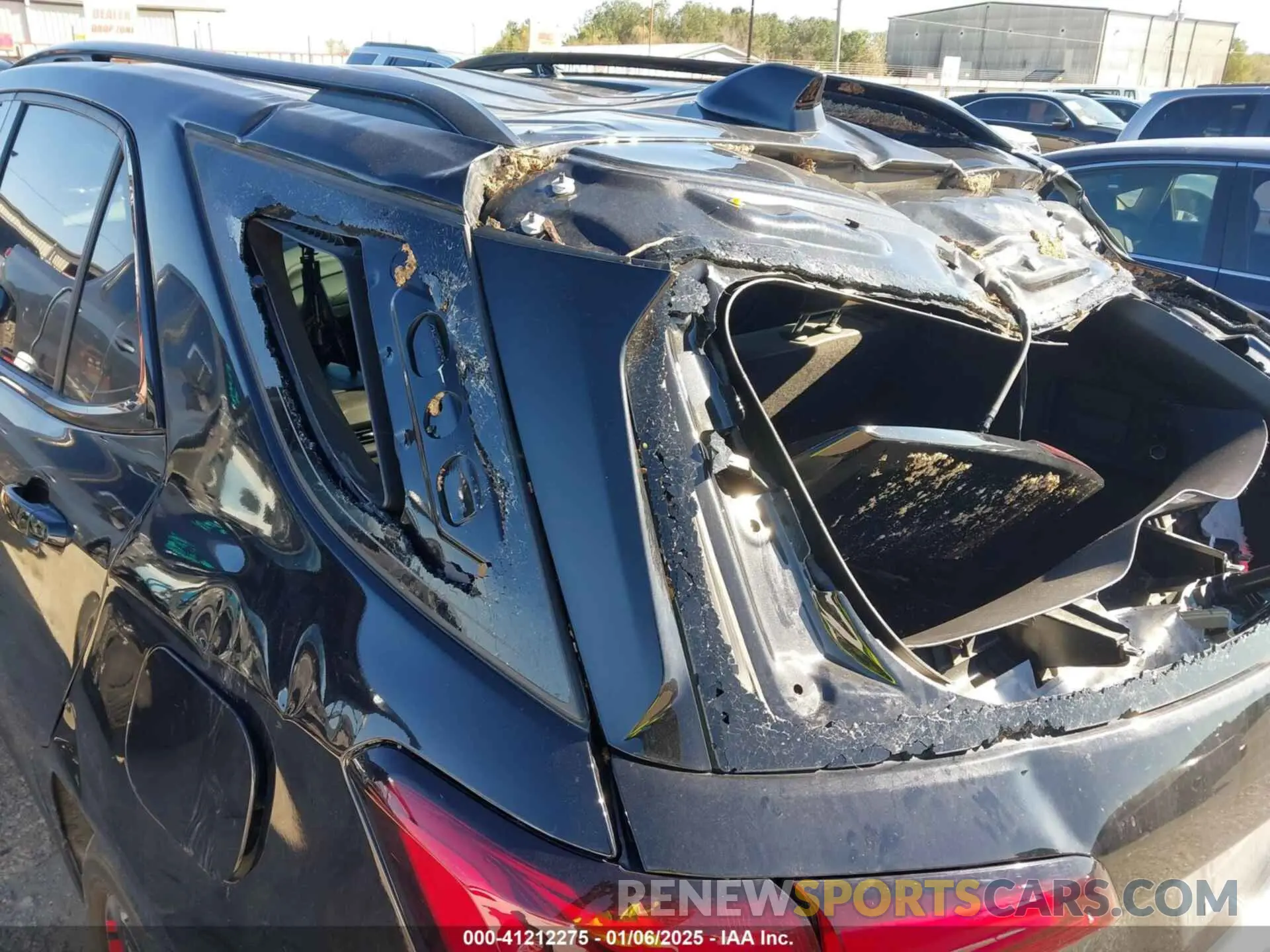17 Photograph of a damaged car 3GNAXNEG8PL240694 CHEVROLET EQUINOX 2023