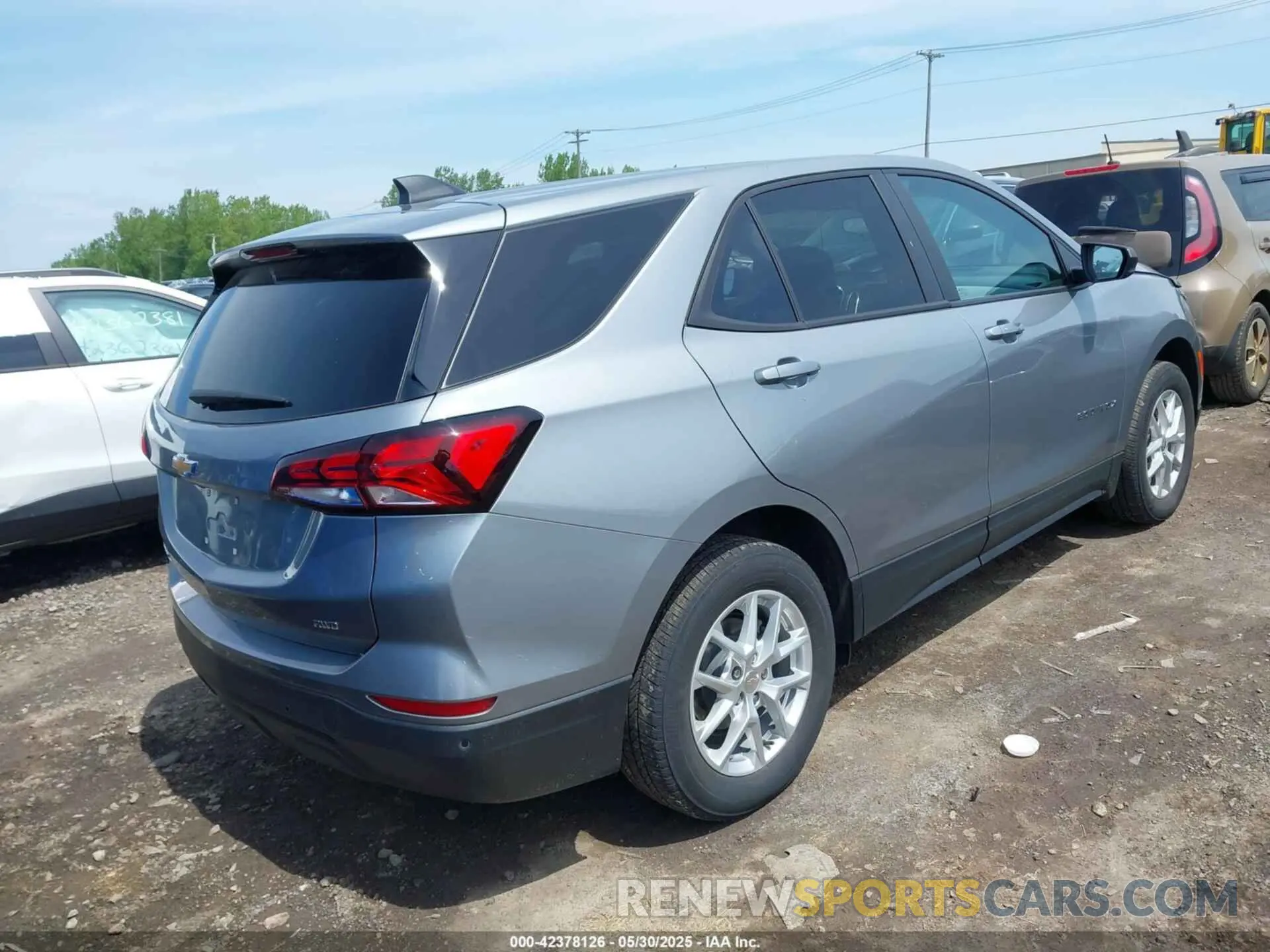 4 Photograph of a damaged car 3GNAXSEG2PL166171 CHEVROLET EQUINOX 2023