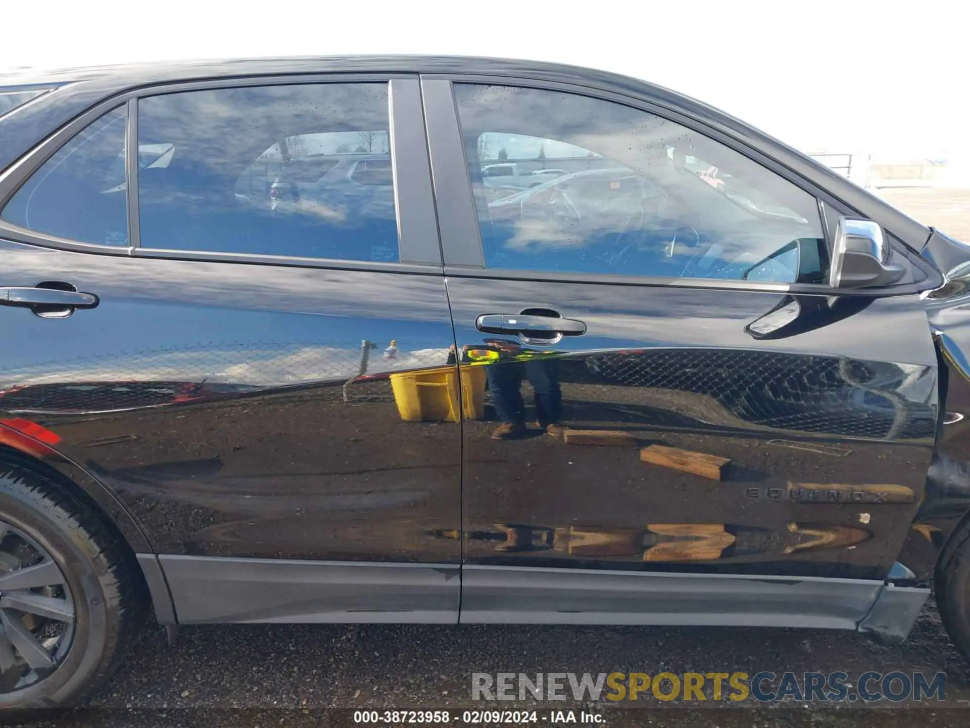 13 Photograph of a damaged car 3GNAXSEG5PL132869 CHEVROLET EQUINOX 2023