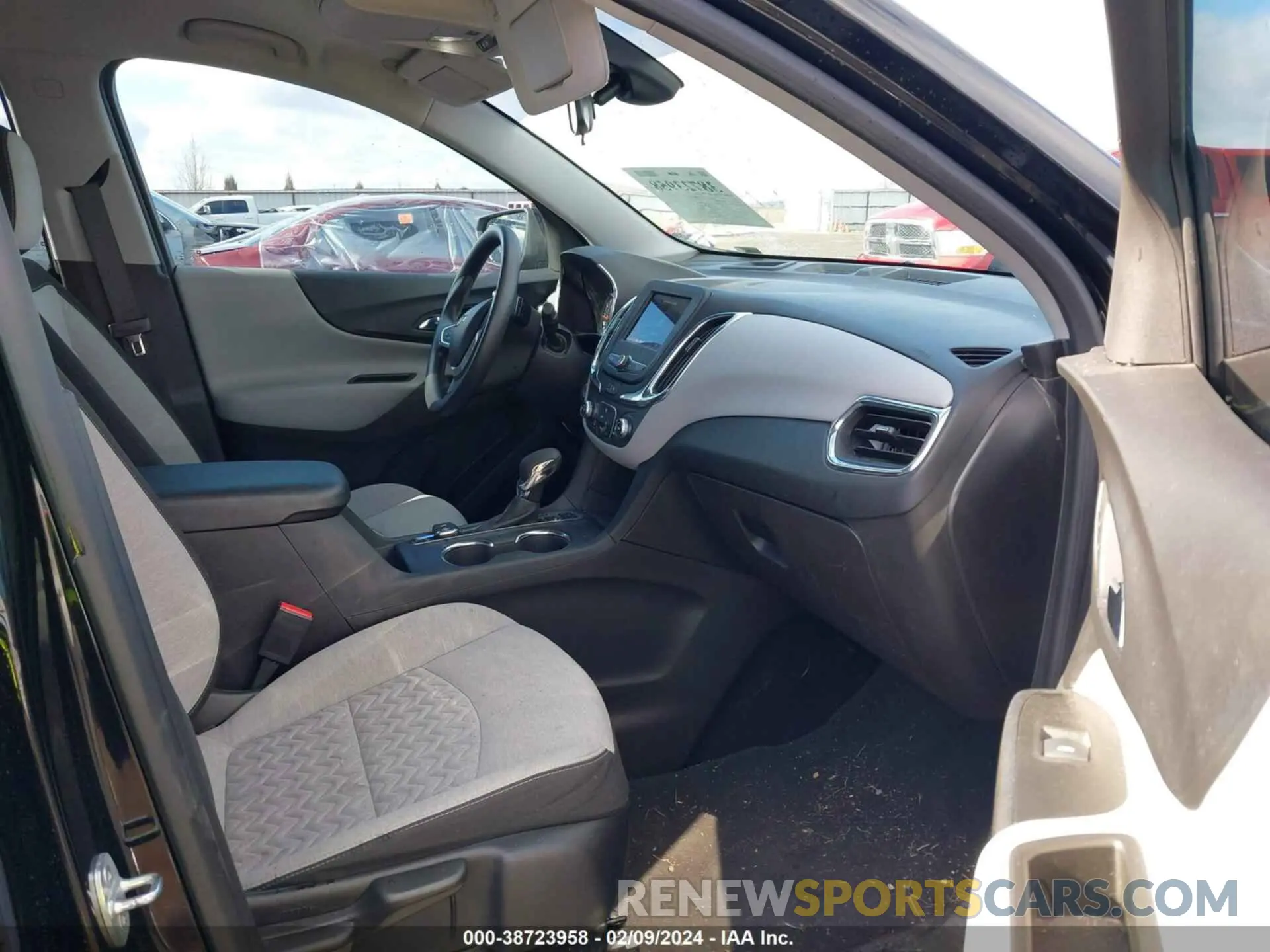 5 Photograph of a damaged car 3GNAXSEG5PL132869 CHEVROLET EQUINOX 2023