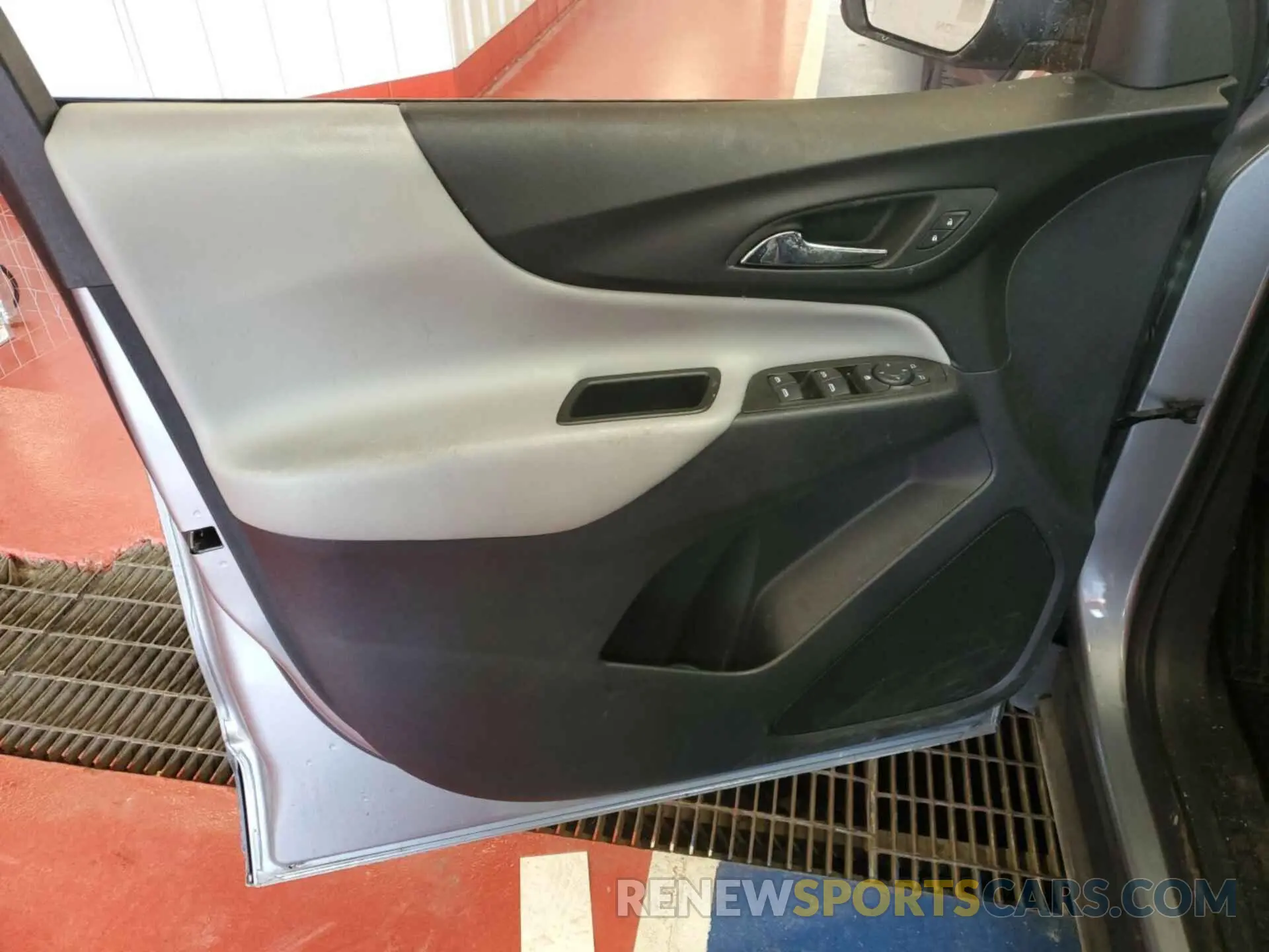 8 Photograph of a damaged car 3GNAXSEG7PL152668 CHEVROLET EQUINOX 2023