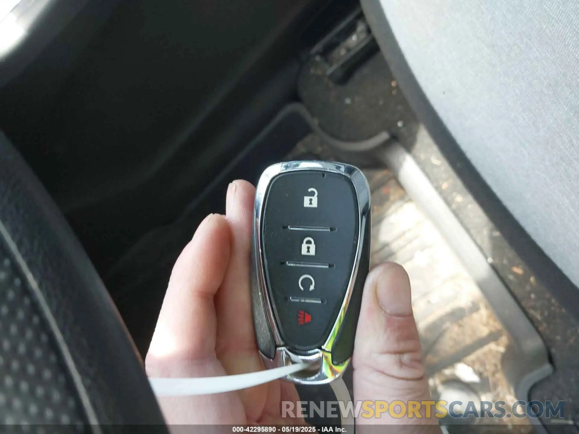 11 Photograph of a damaged car 3GNAXSEG8PL205328 CHEVROLET EQUINOX 2023