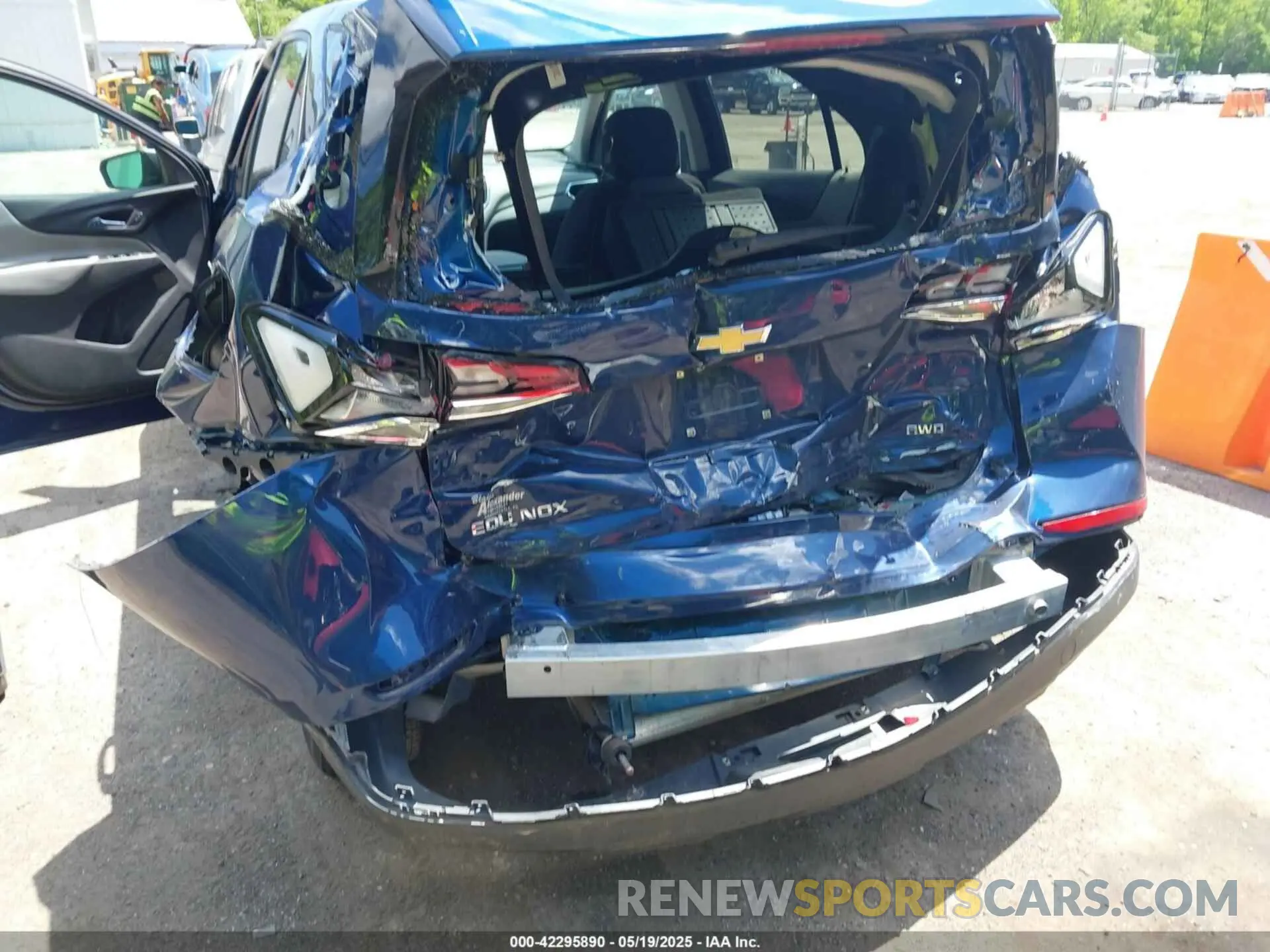 6 Photograph of a damaged car 3GNAXSEG8PL205328 CHEVROLET EQUINOX 2023