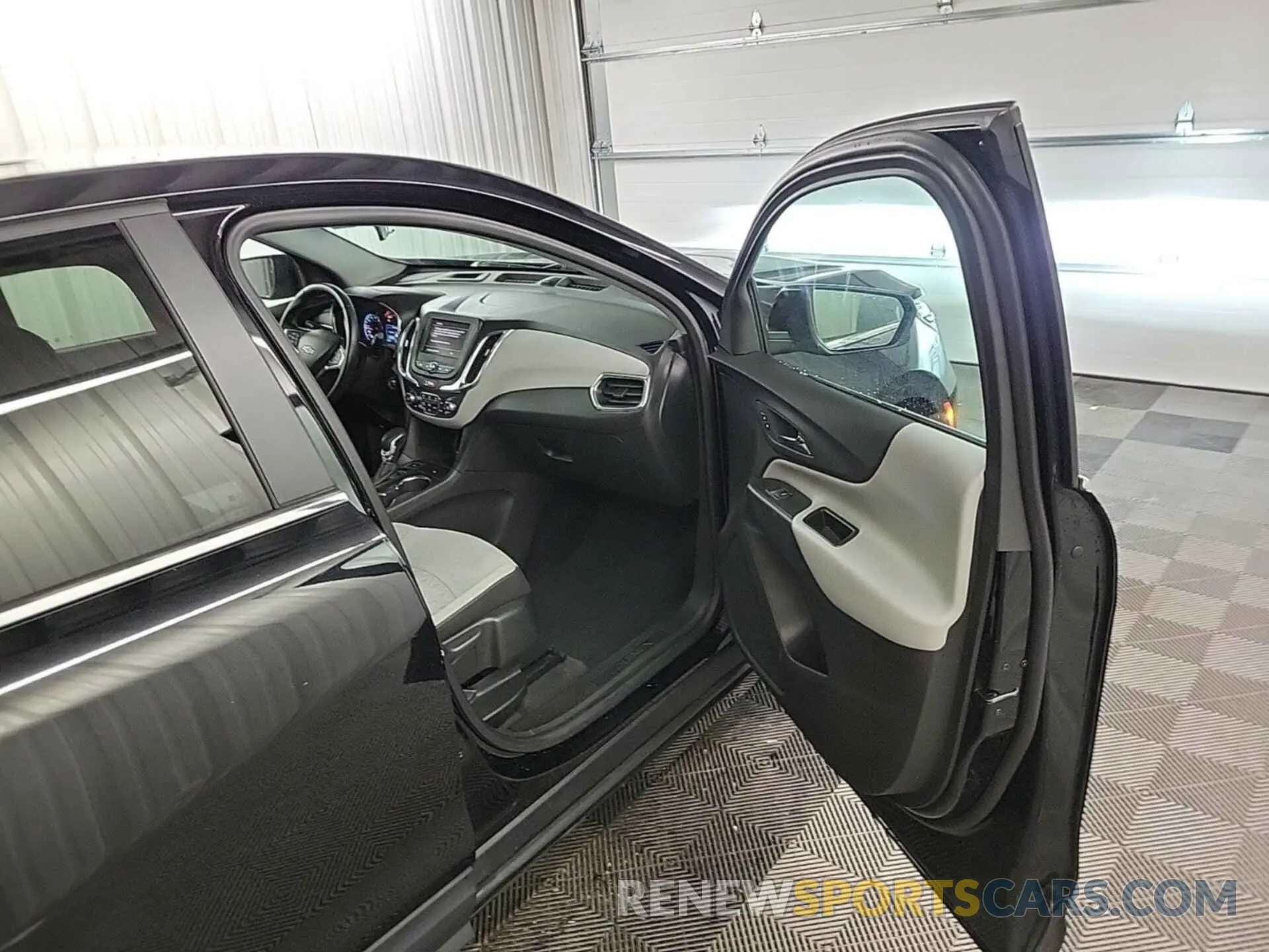 19 Photograph of a damaged car 3GNAXTEG0PL253430 CHEVROLET EQUINOX 2023